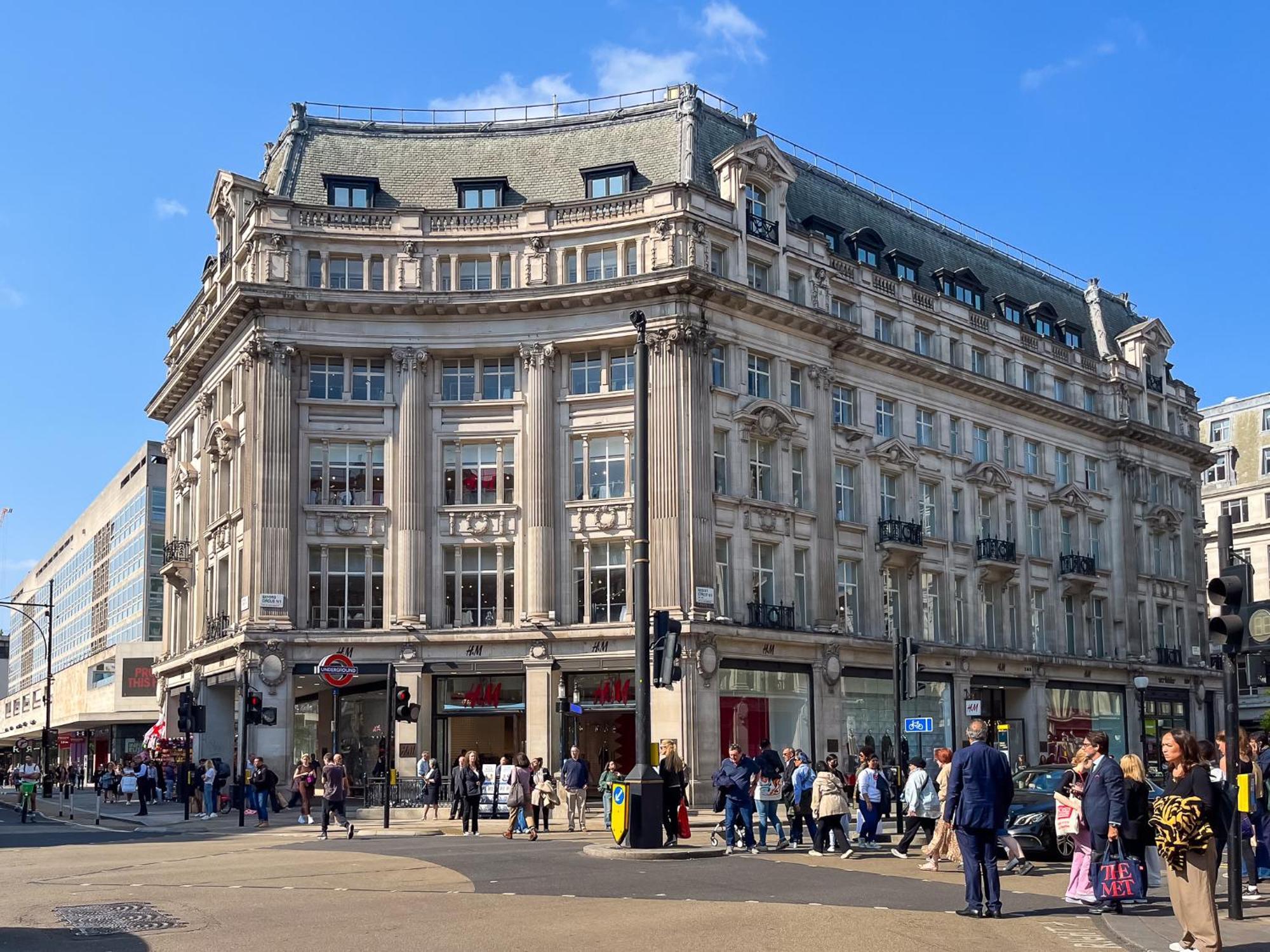Ferienhaus 4br 2ba House By Livestay Short Lets & Serviced Near Oxford Circus With 2 Private Patios London