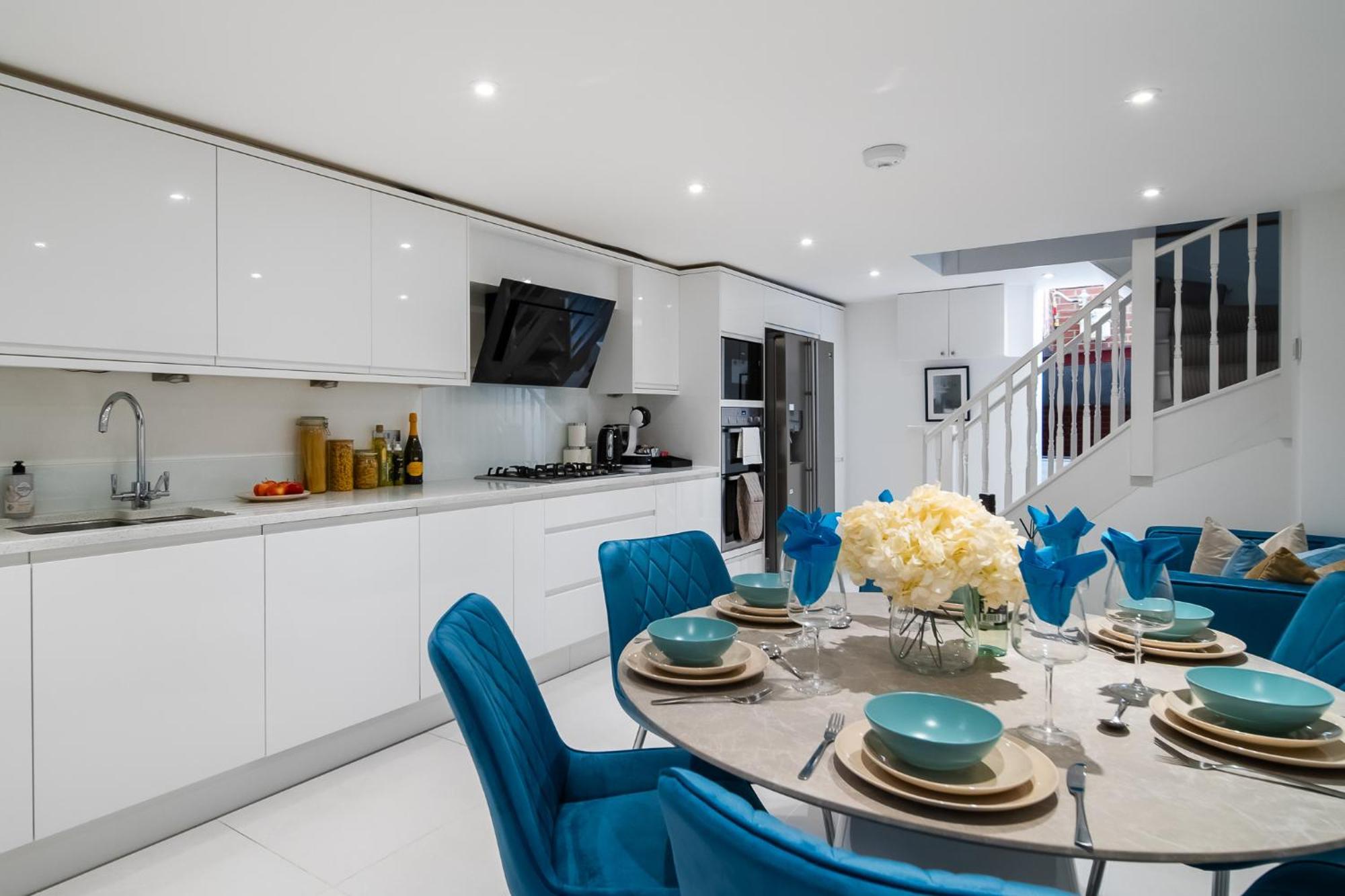 Ferienhaus 4br 2ba House By Livestay Short Lets & Serviced Near Oxford Circus With 2 Private Patios London