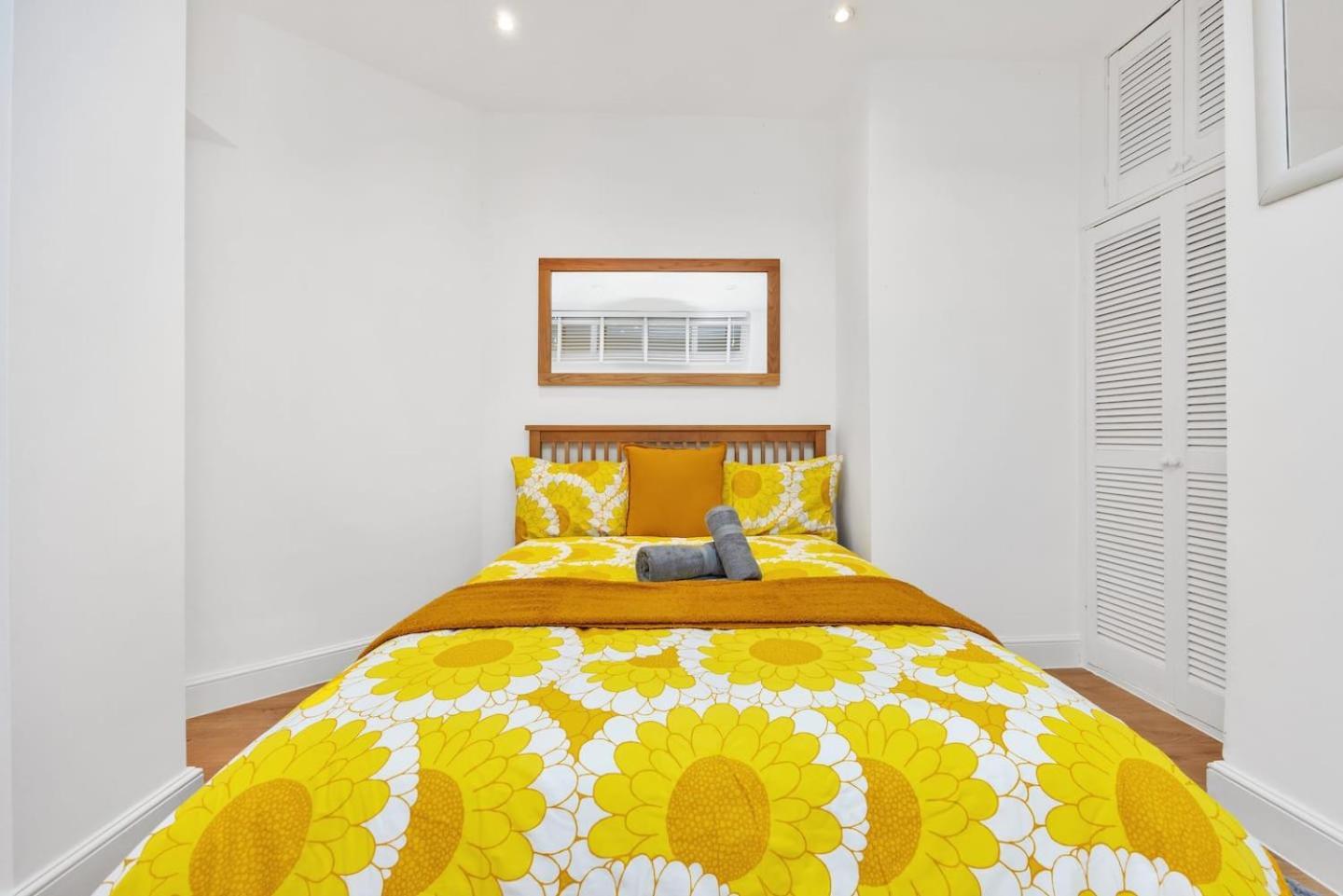 3 Bedroom 2 Bathroom Victorian Flat In Kensington Leilighet *