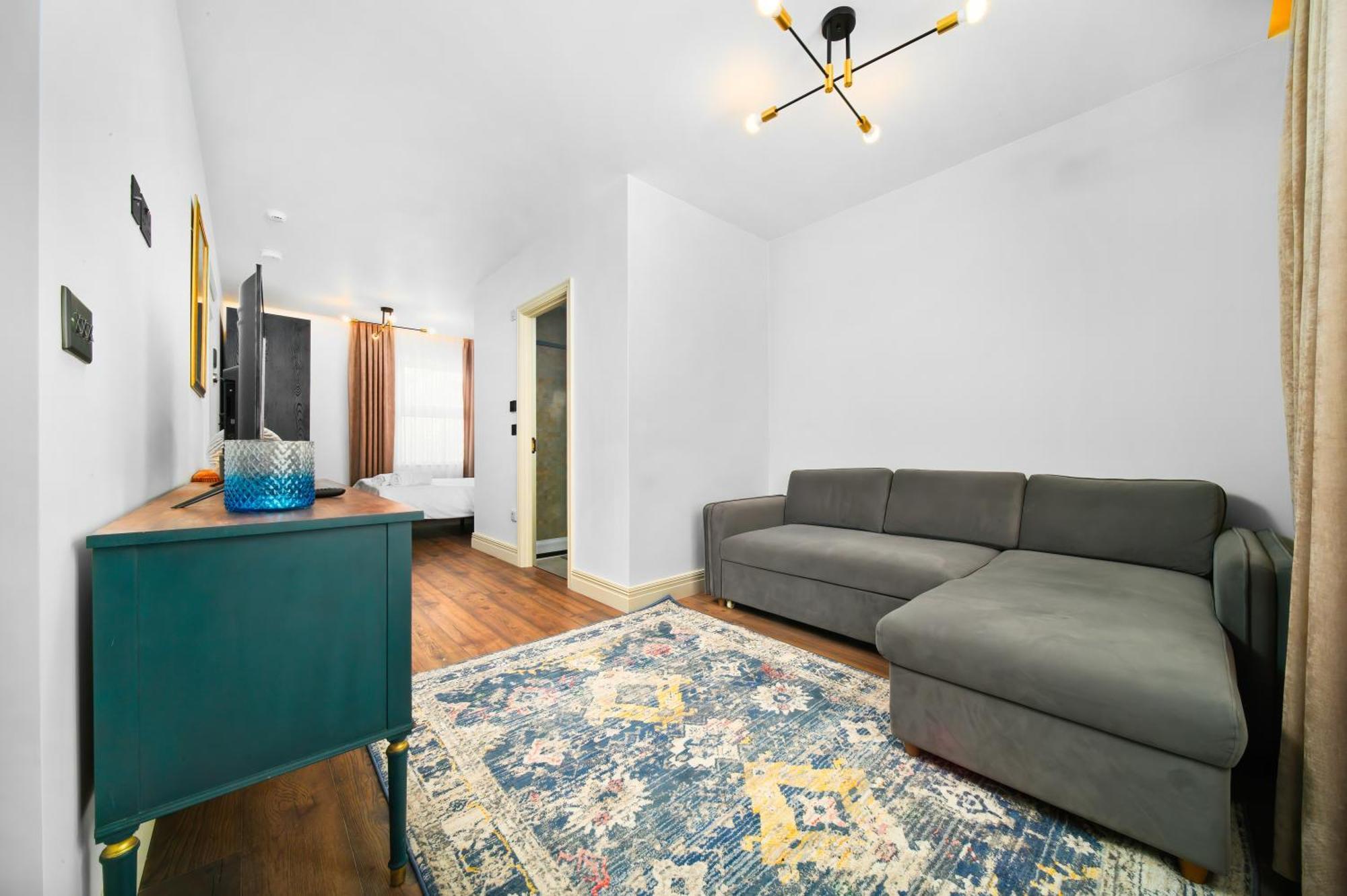 Nine Elms Modern Apartment