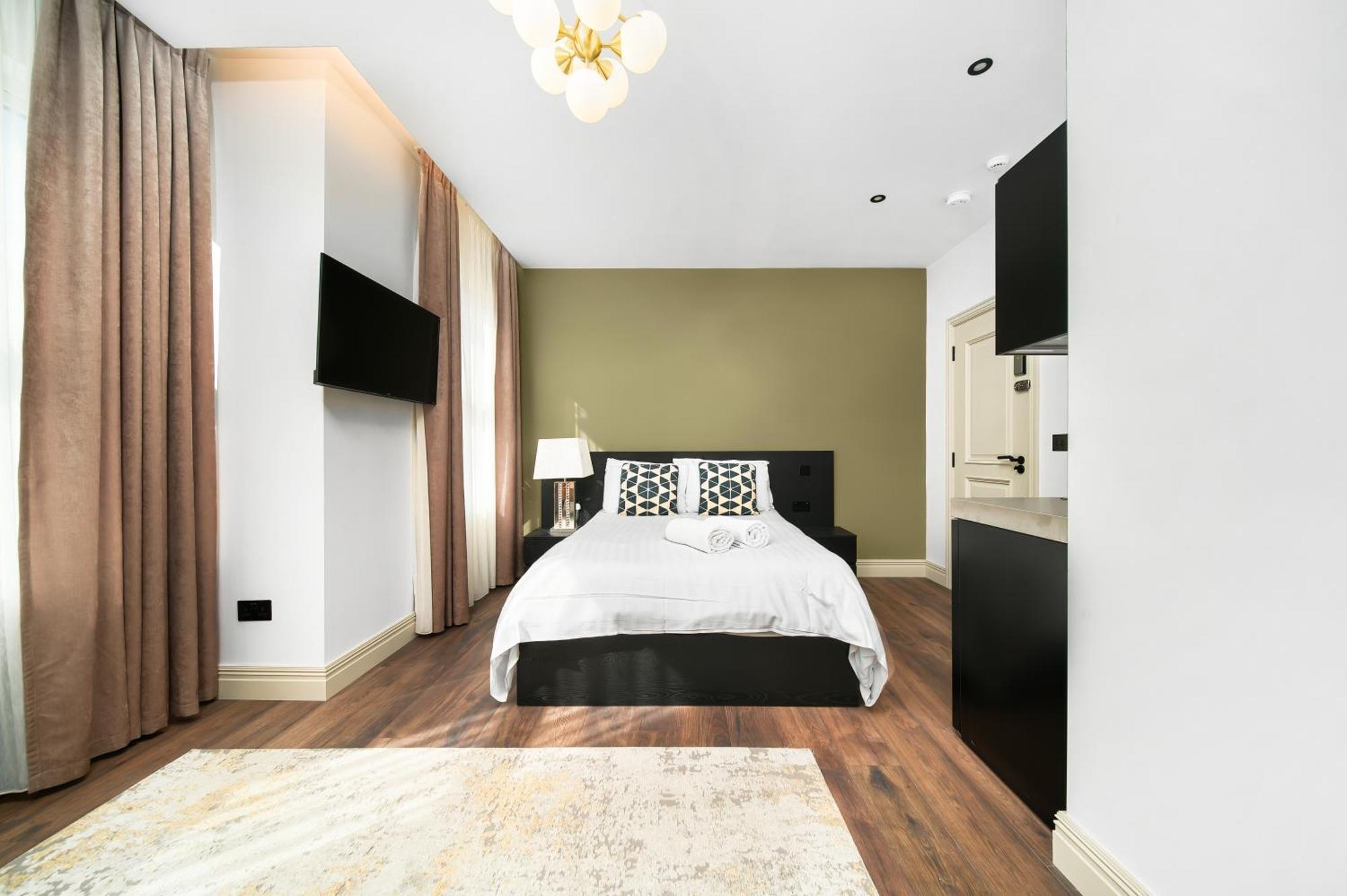 Nine Elms Modern