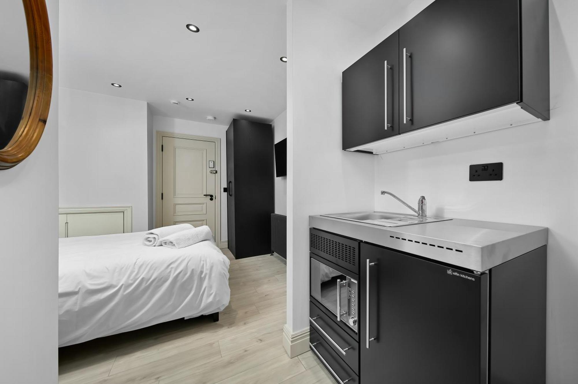 Apartment Nine Elms Modern