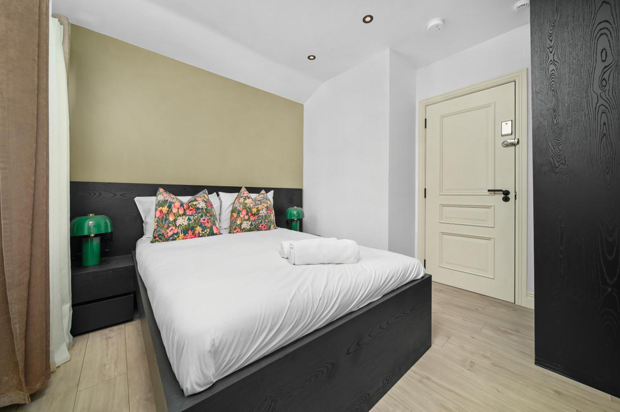 Nine Elms Modern * Londen