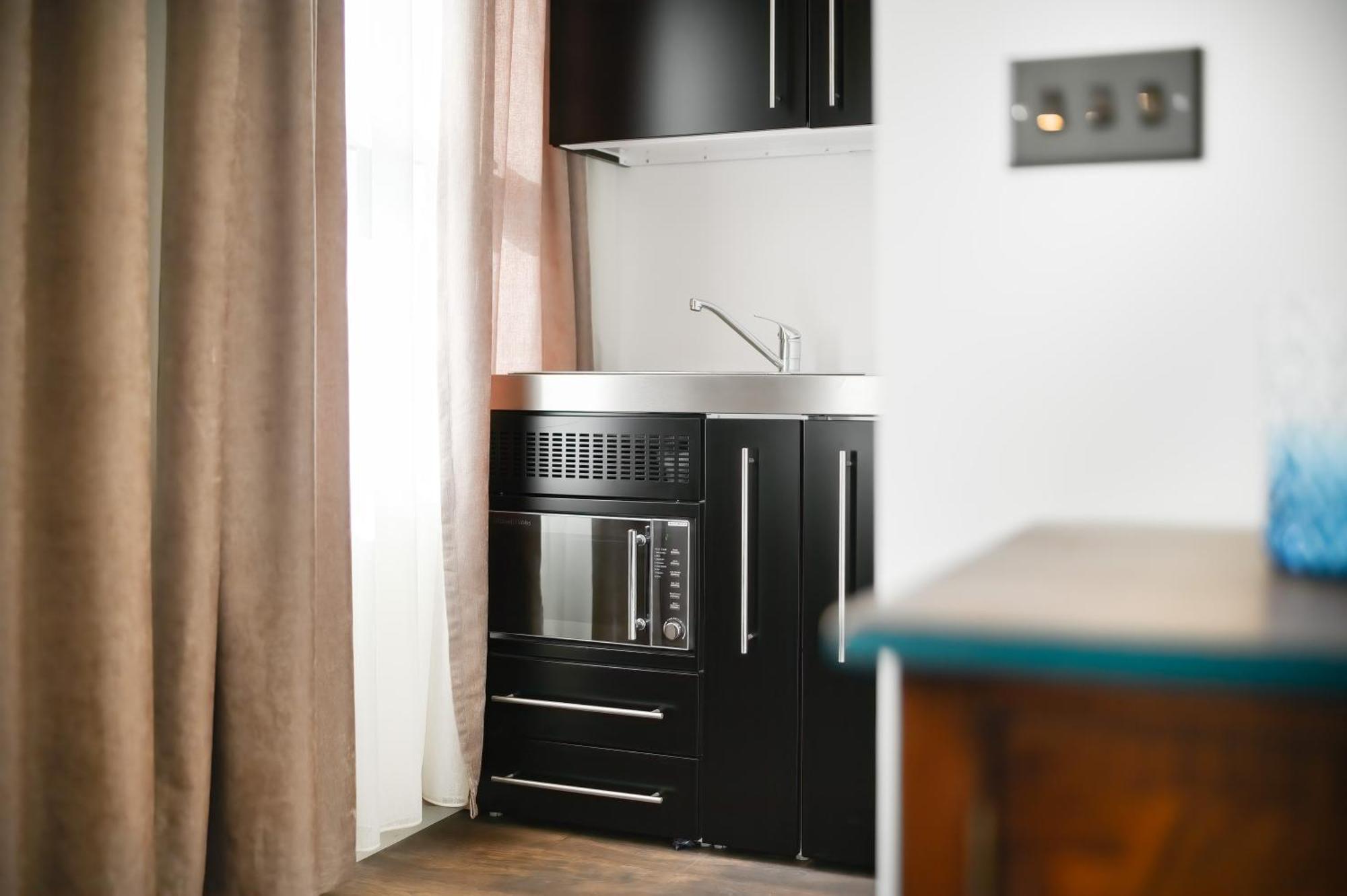 Nine Elms Modern Apartment London