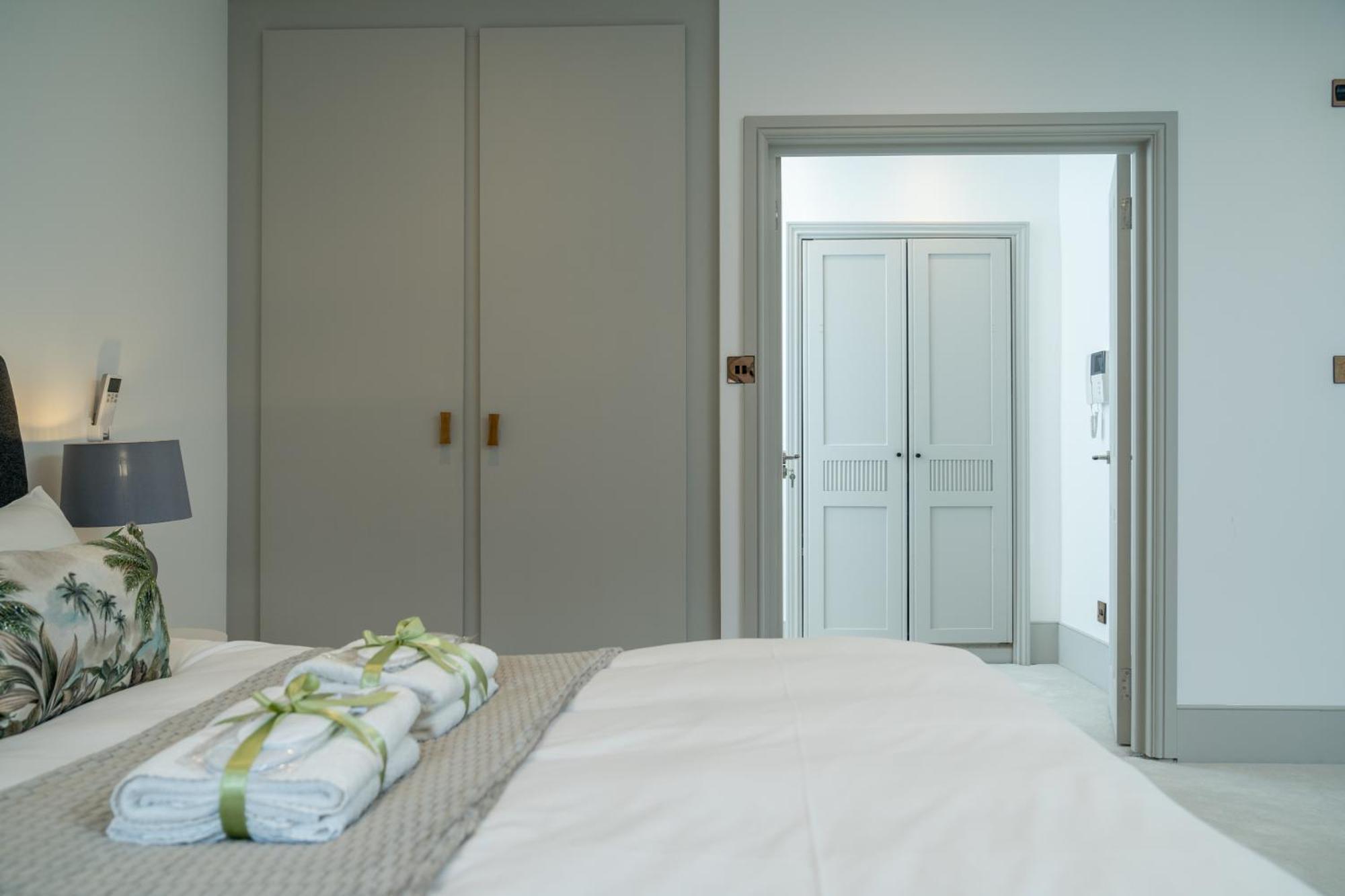 Luxury Eaton Mews House In Сasa de vacaciones Londres