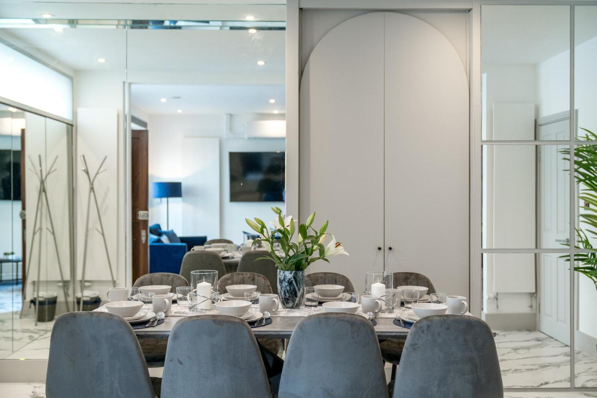 Luxury Eaton Mews House In * Londres