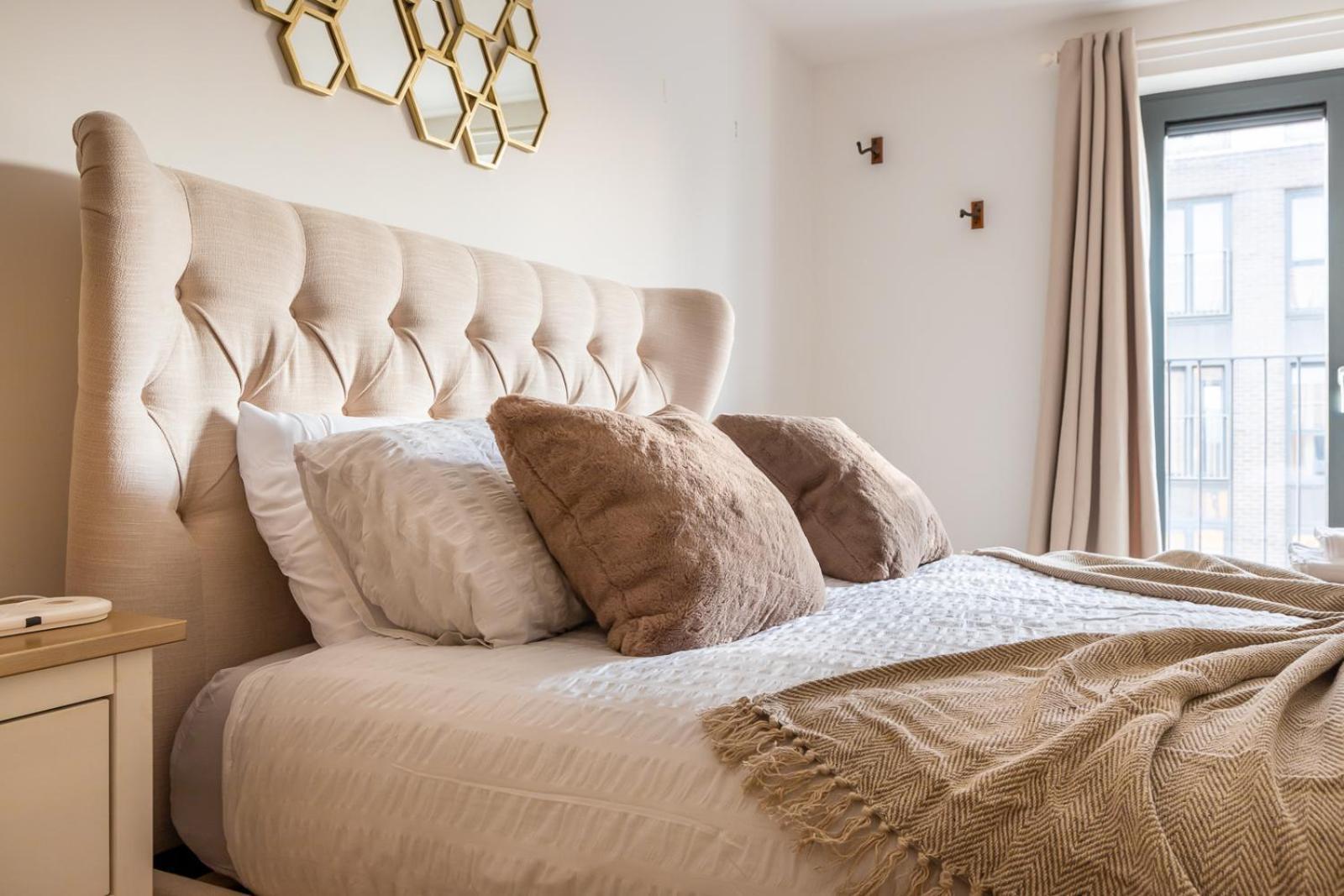 Modern 2bd Flat Near Victoria Apartment *