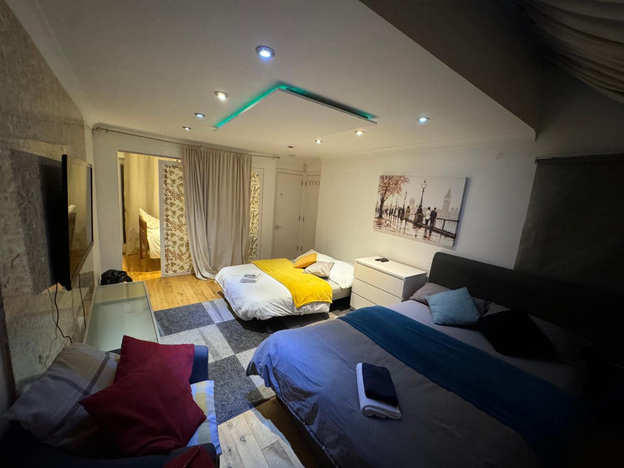Cozy Rooms Near Central London