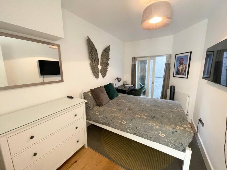 Immaculate Covent Garden Apartment London