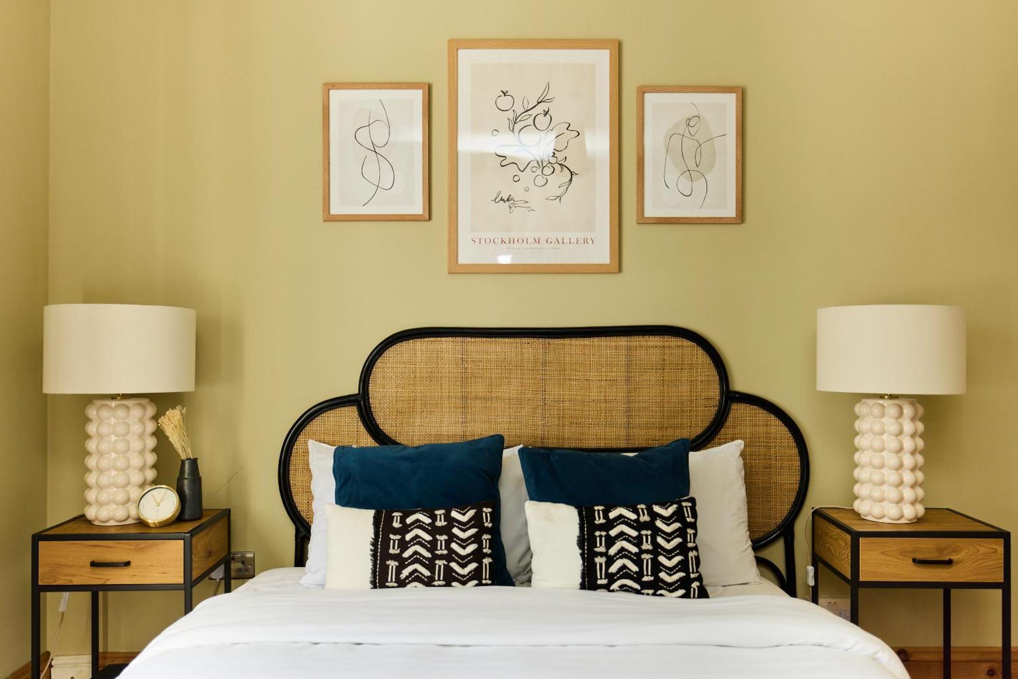 The Holloway Place - Modern 1bdr Flat With Balcony Apartment *