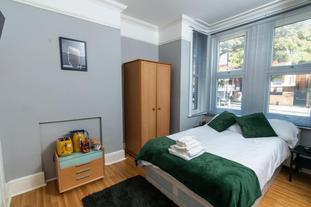 Tranquil Studio In Harlesden Apartment