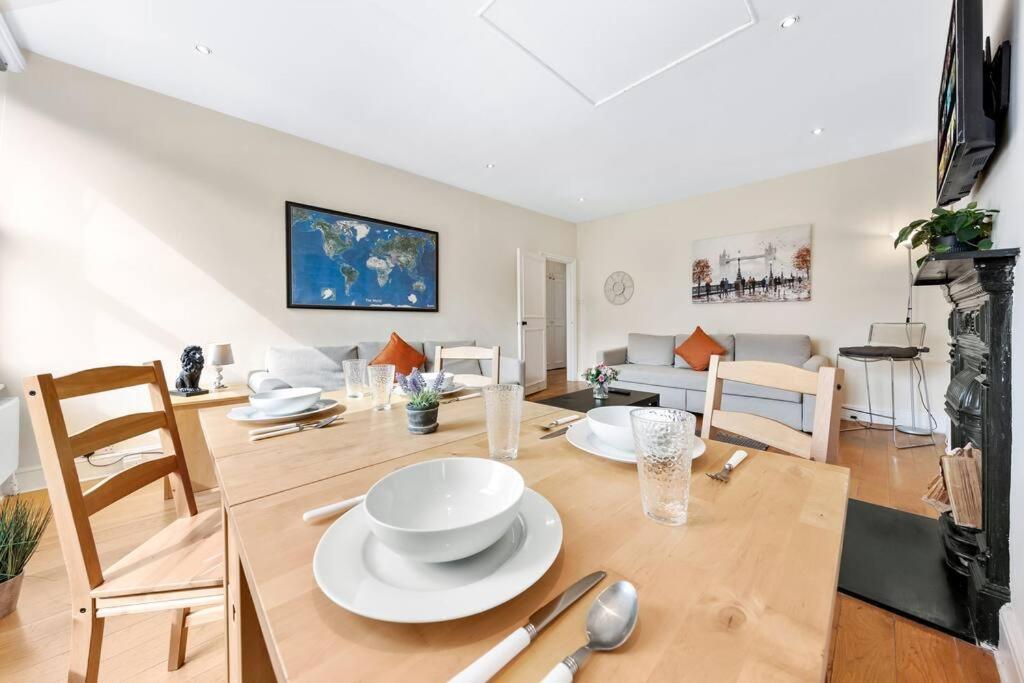 Spacious Sleep 11 With Terrace In Earls Court Ec99 Apartamento