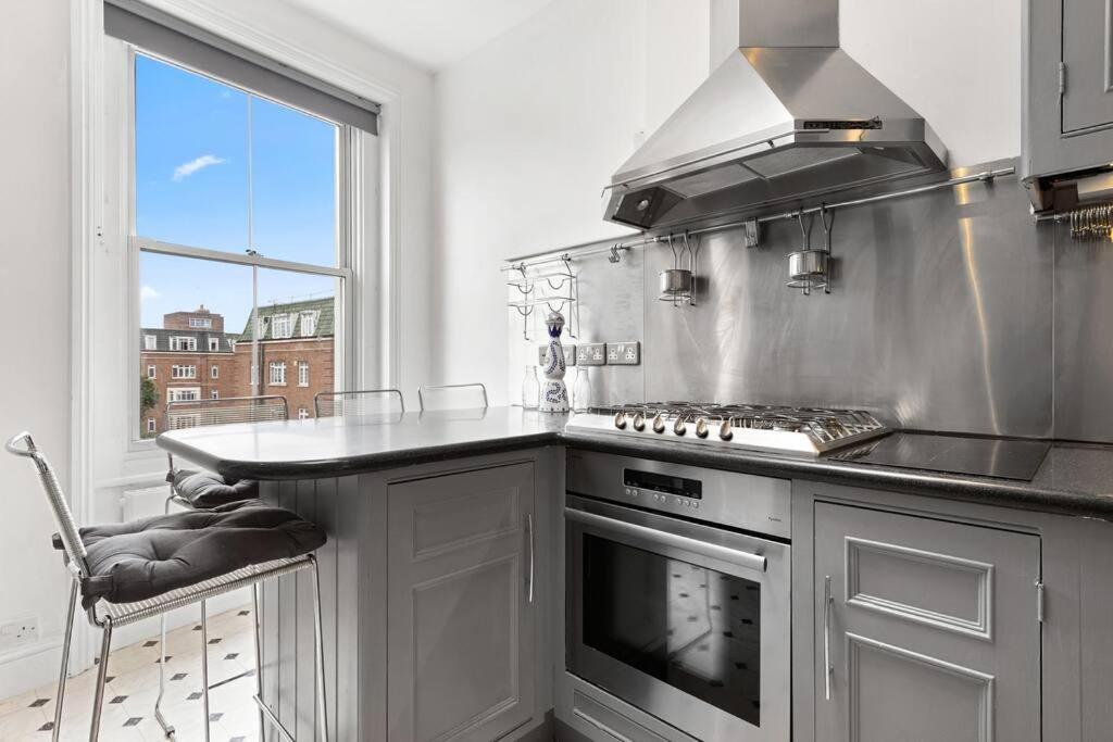 Apartamento Spacious Sleep 11 With Terrace In Earls Court Ec99 Londres