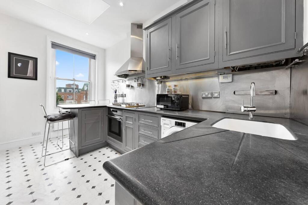 Apartamento Spacious Sleep 11 With Terrace In Earls Court Ec99