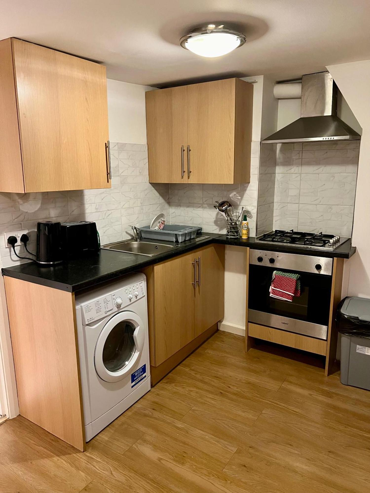 Flat In Paddington Apartment