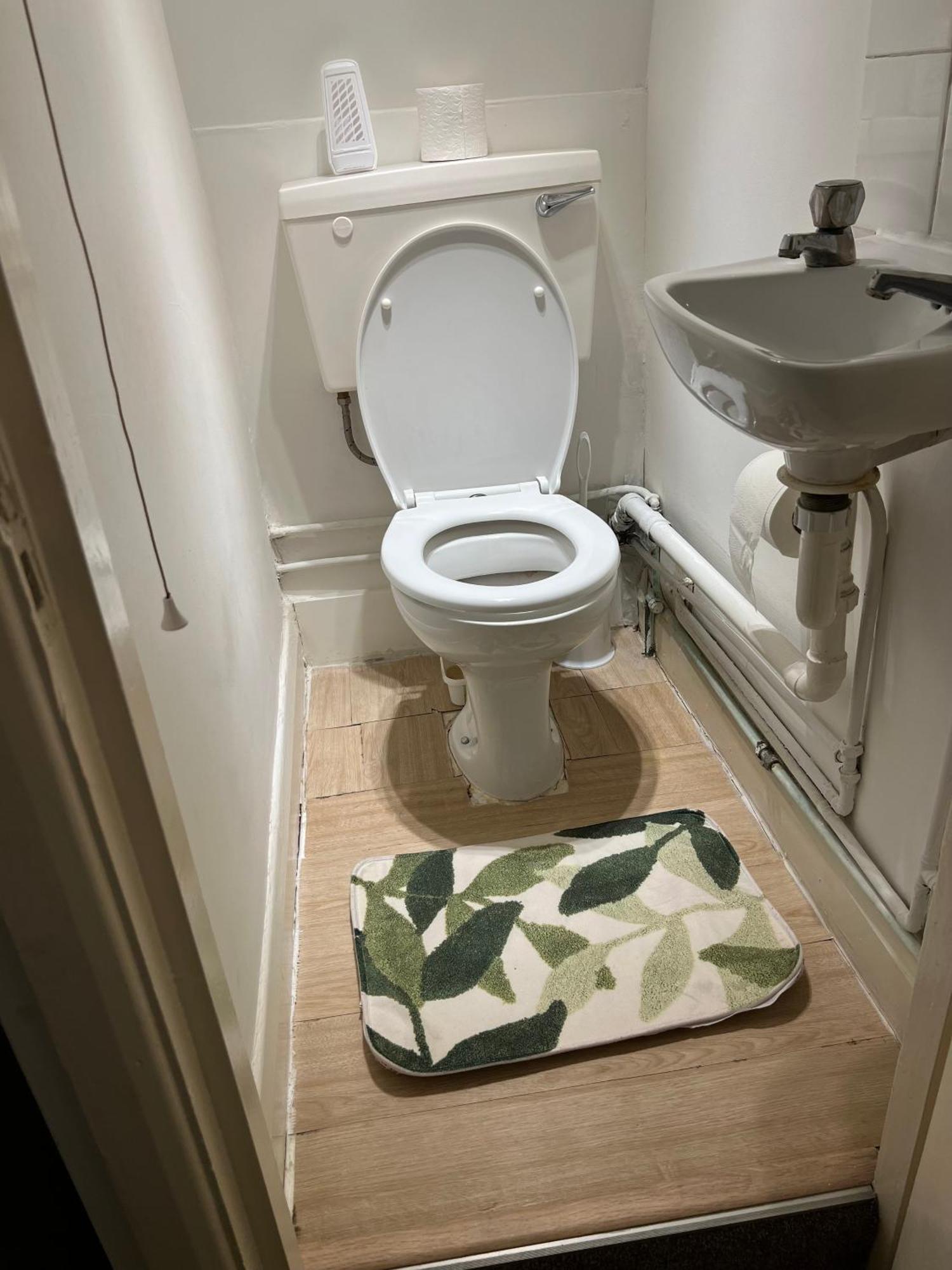 Flat In Paddington Apartment