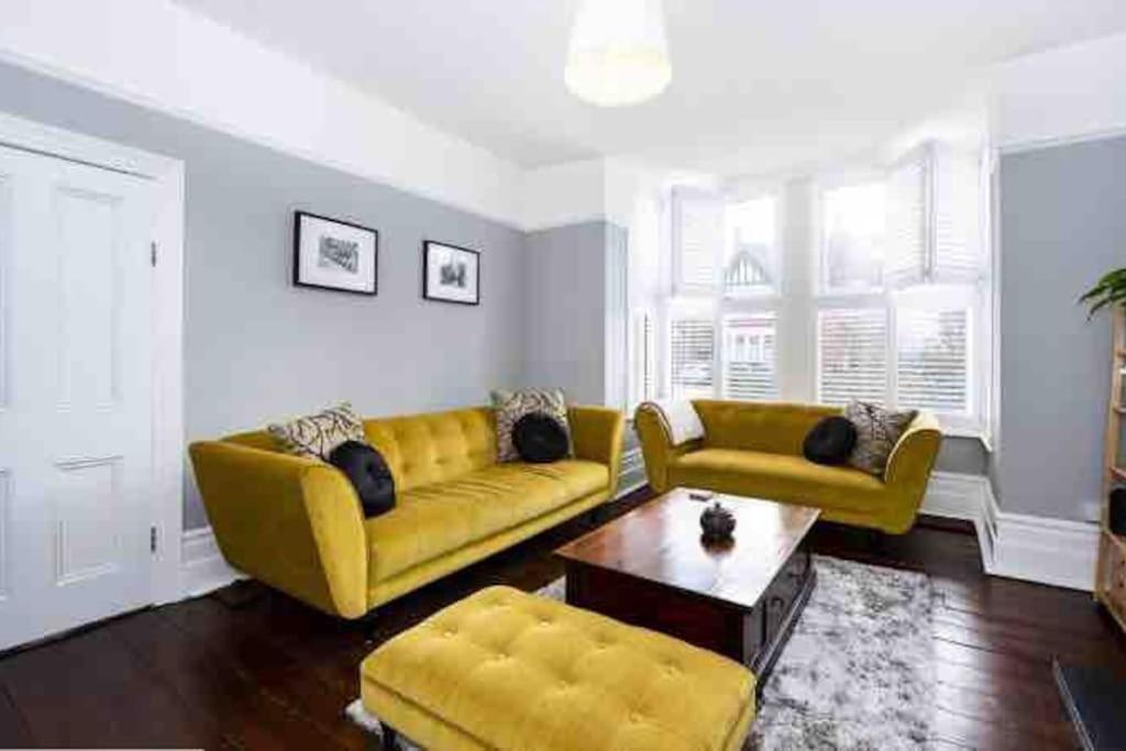 Long - Stylish And Cool Flat