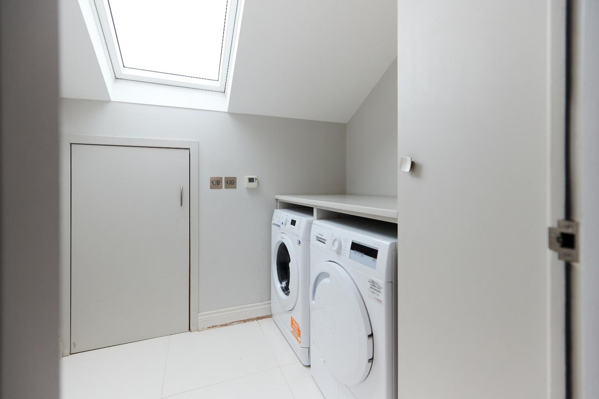 The Latimer Wonder - Stunning 5bdr House With Garden Apartment *
