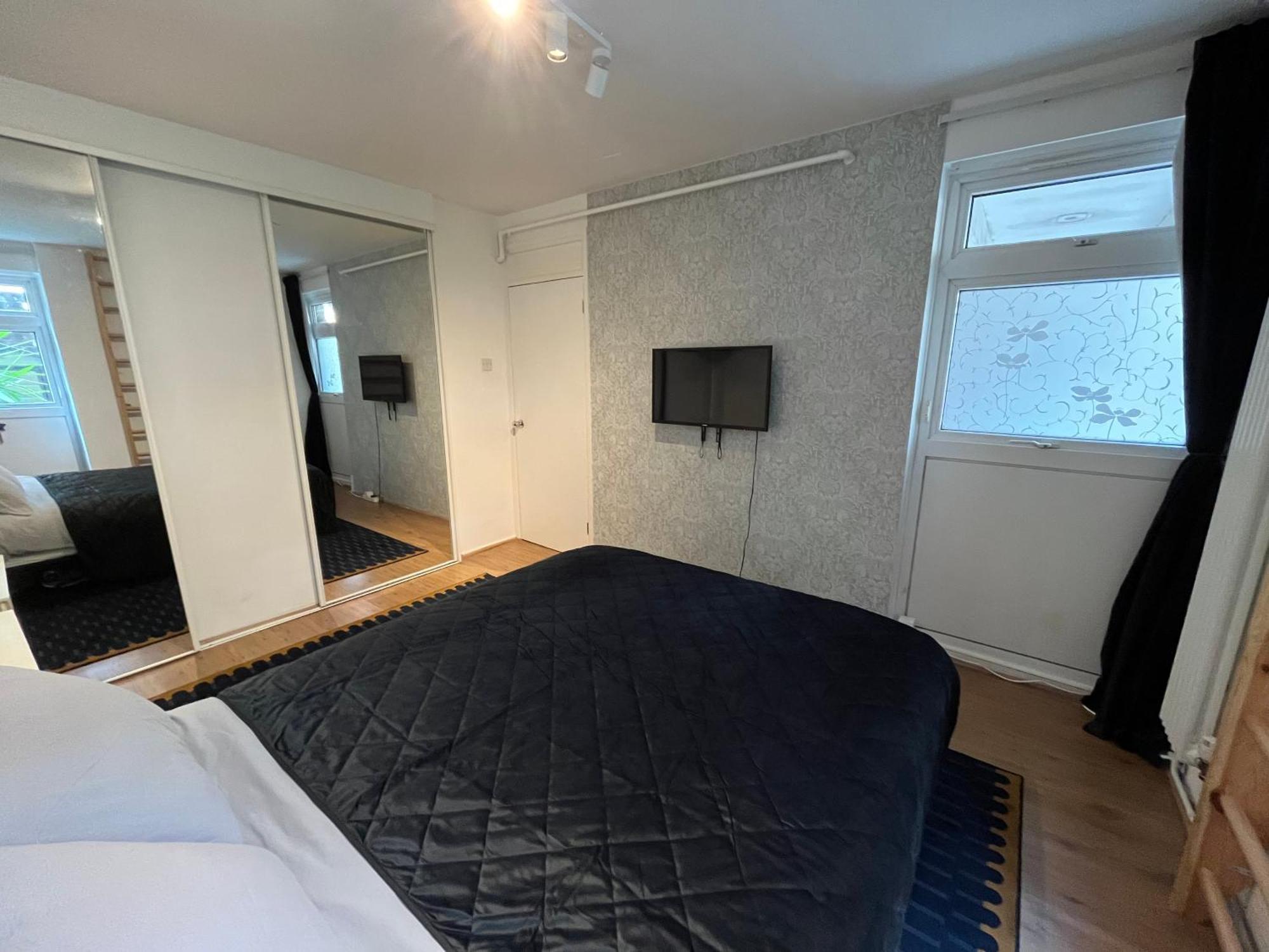 Leilighet Cozy 1-br Garden Flat For Up To 4 In East