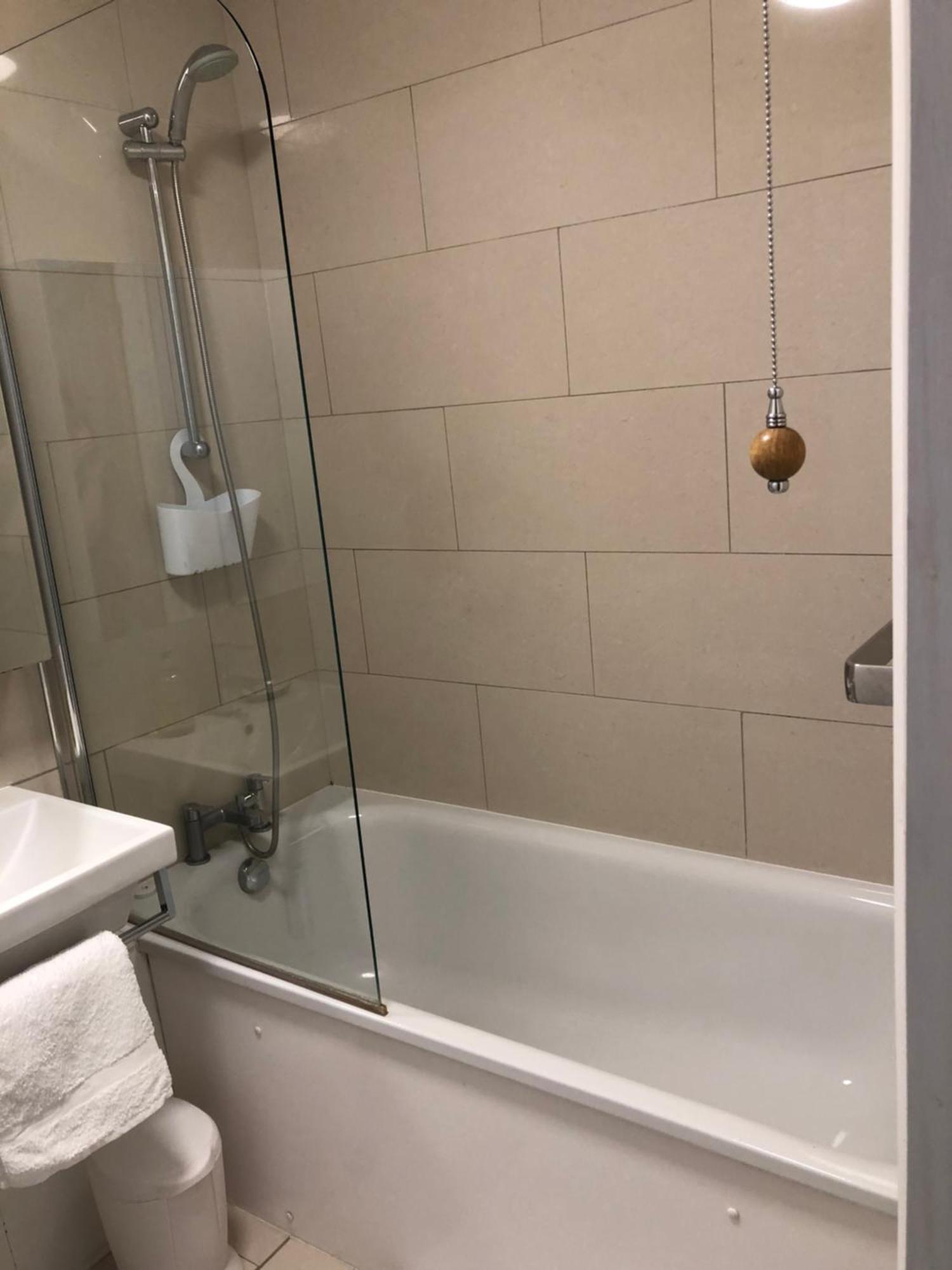 Cosy Kings Cross Apartment, London, Just 8 Mins Walk To Kings Cross St Pancras Station *