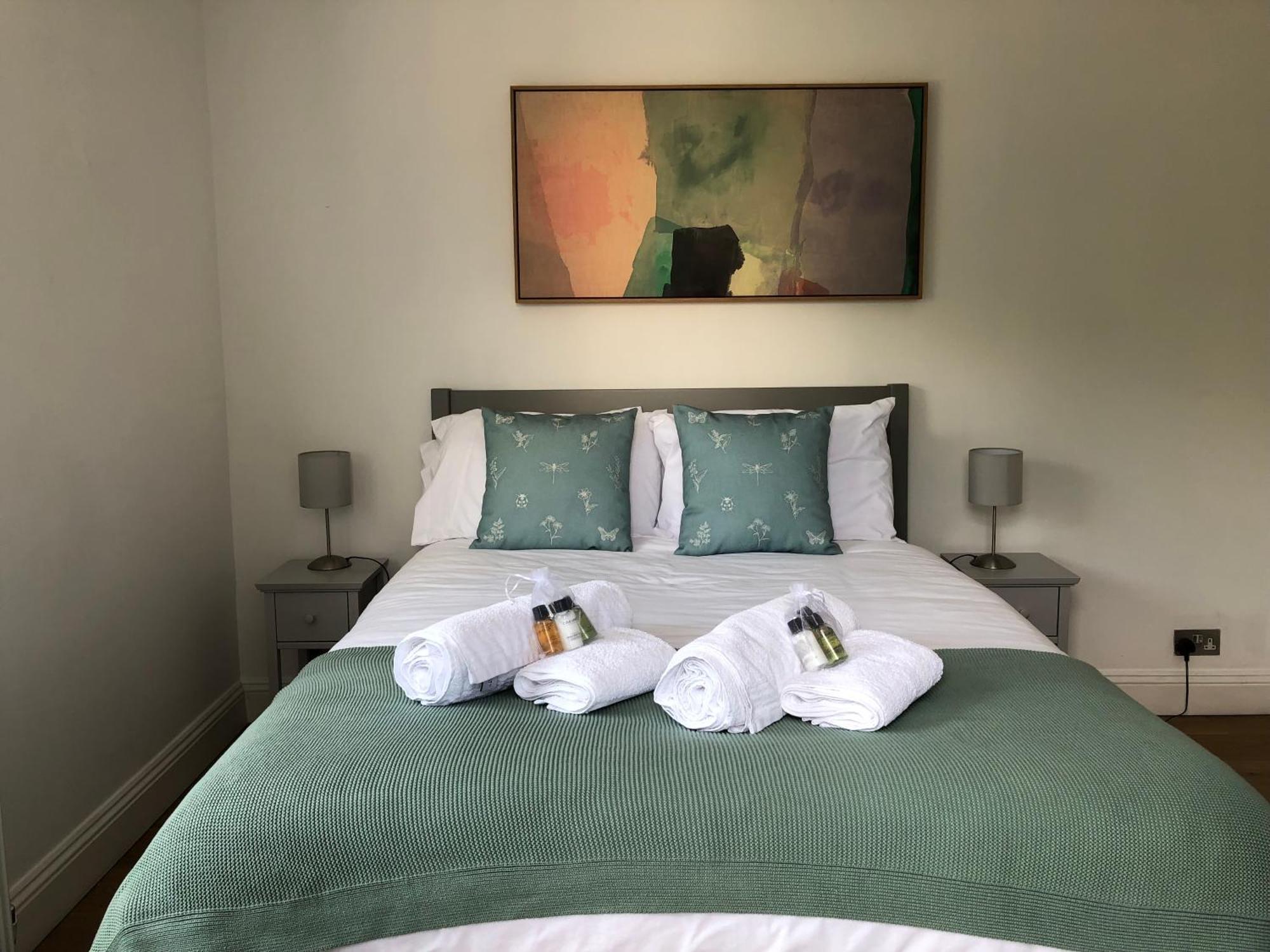 Cosy Kings Cross Apartment, London, Just 8 Mins Walk To Kings Cross St Pancras Station London