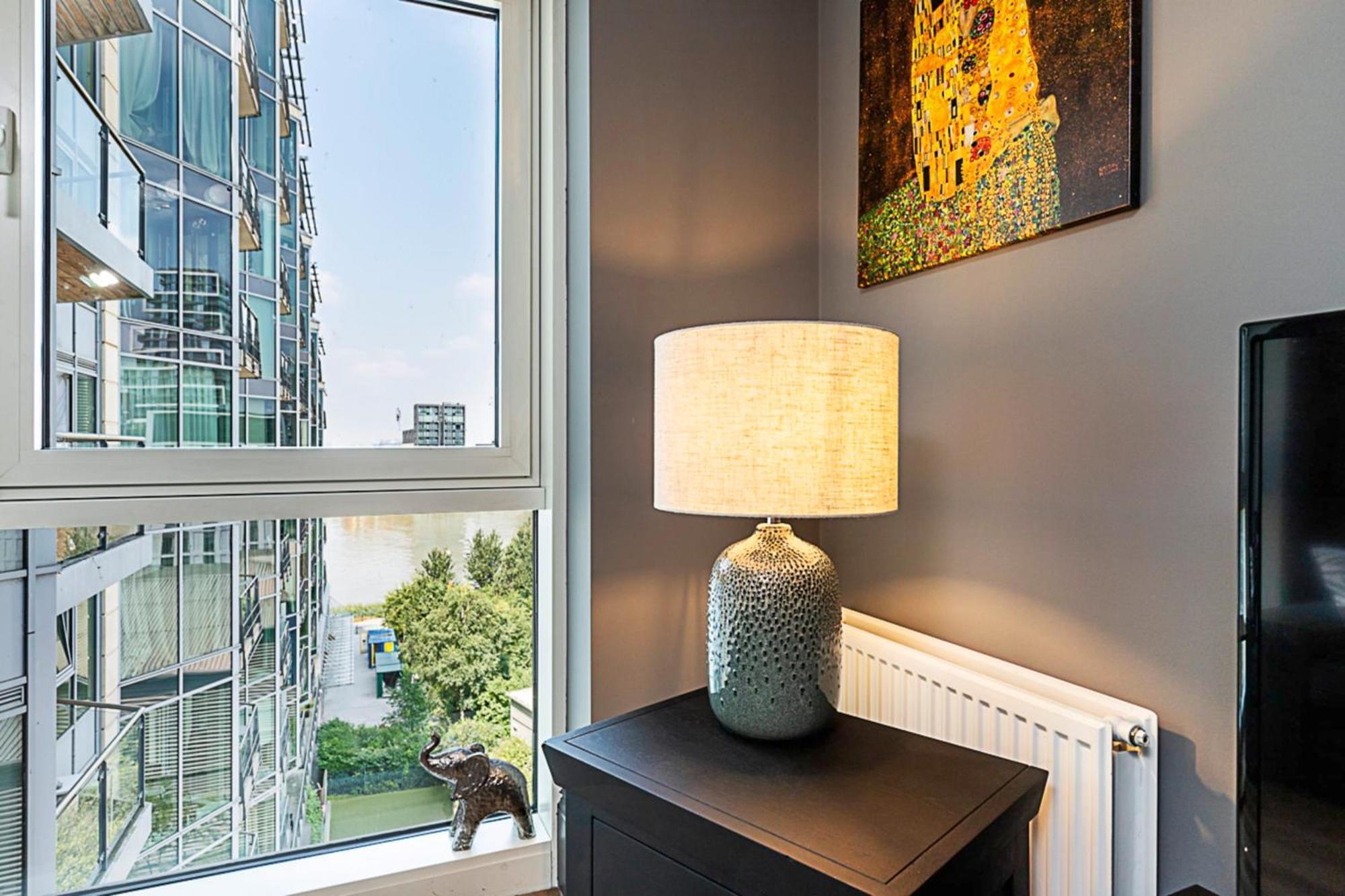 Riverside Escape With Breathtaking Thames Views * London