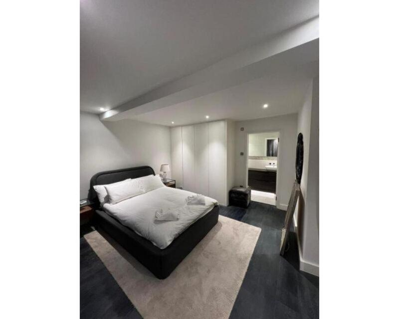 Victoria Square Holiday home *