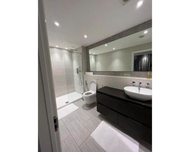 Victoria Square Holiday home London