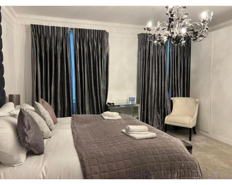 Victoria Square Holiday home