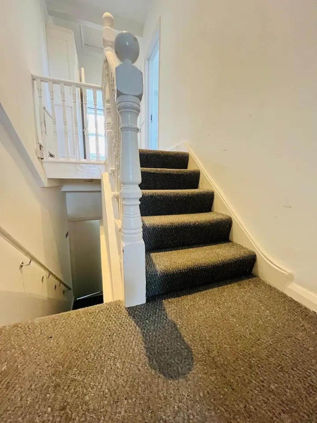 Spacious 3 Bed Flat In Greenwich Apartment London