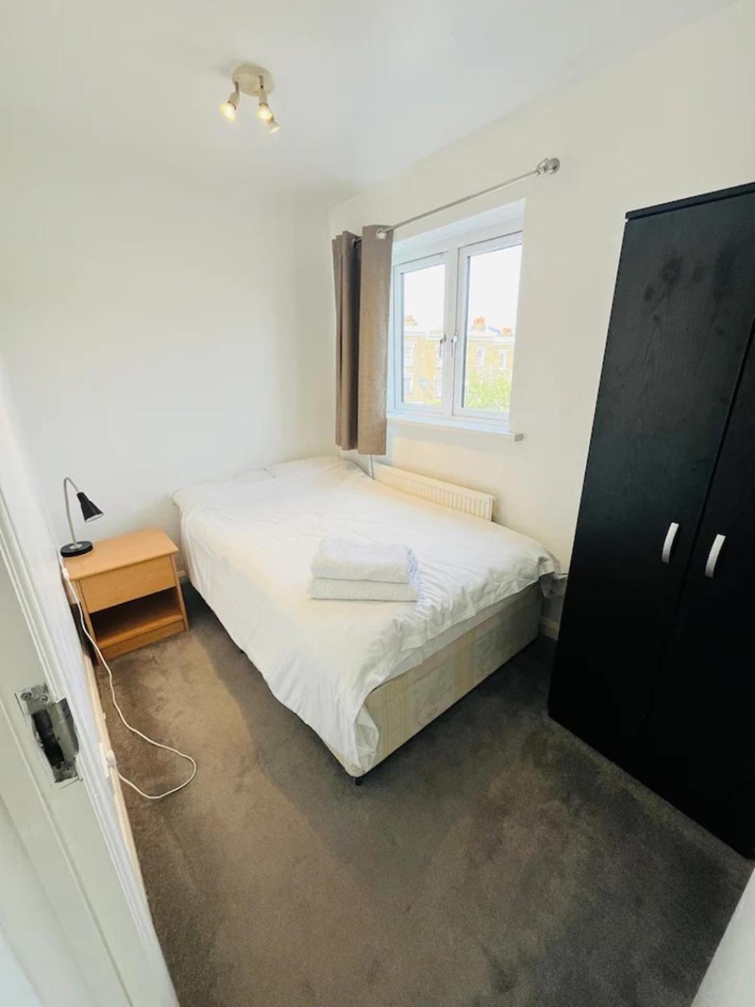 Spacious 3 Bed Flat In Greenwich Apartment London