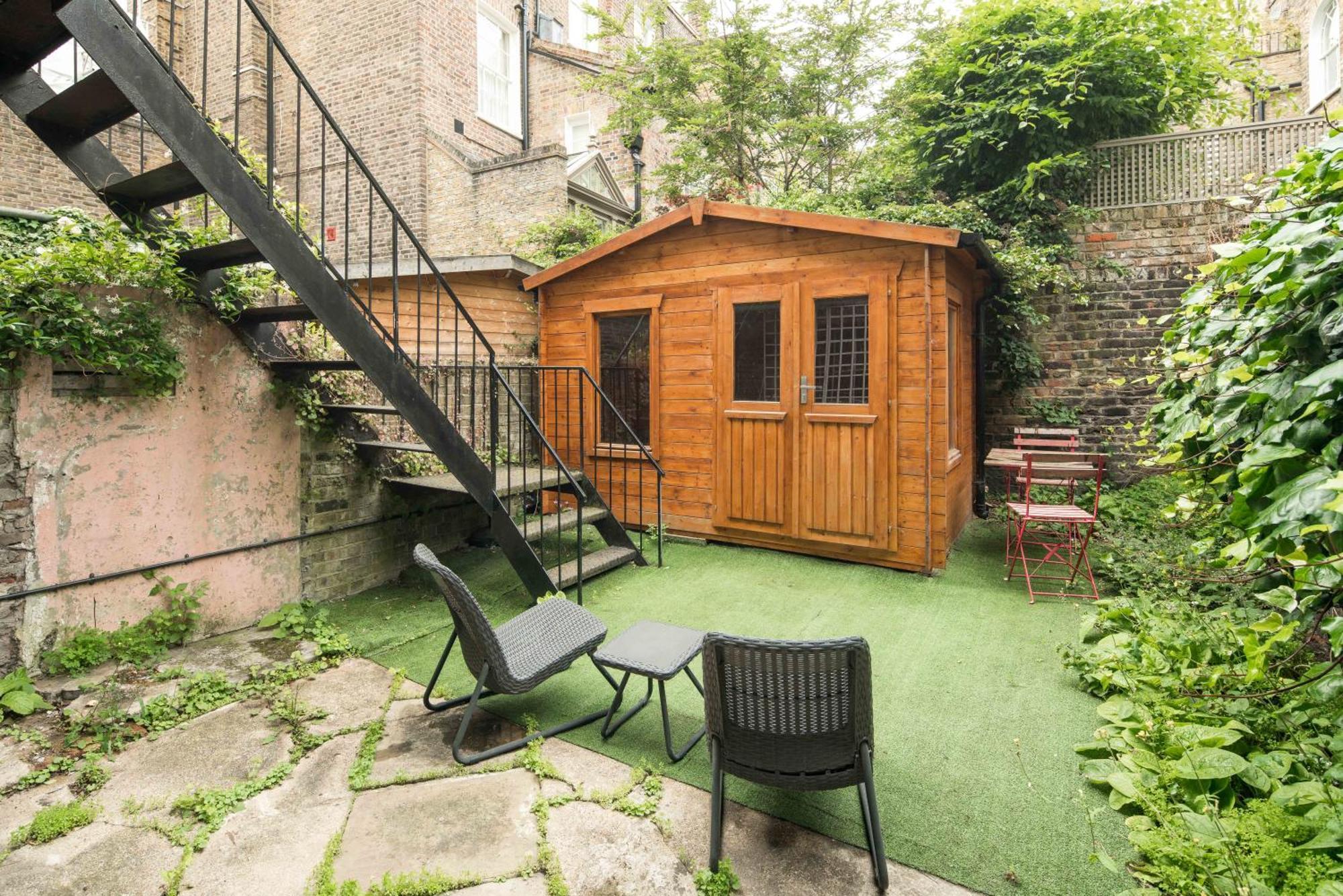 High-ceiling Gorgerous Victorian Flat With Private Garden - 3 Mins To Hyde Park, Kensington Palace, 8 Mins Nottinghill, High Street Kensington Station Apartment