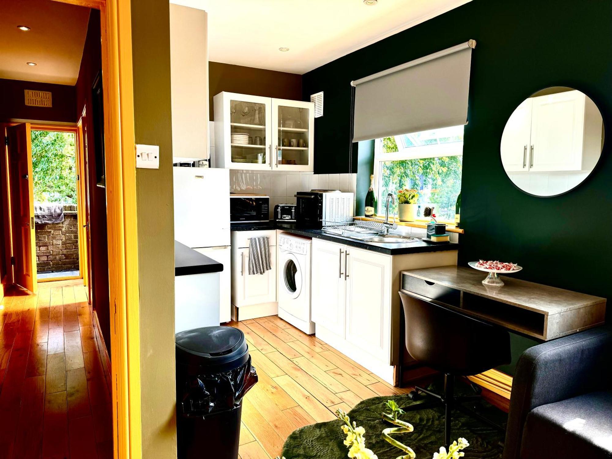 A Lovely 1 Bedroom Flat / Modern-cosy Leilighet