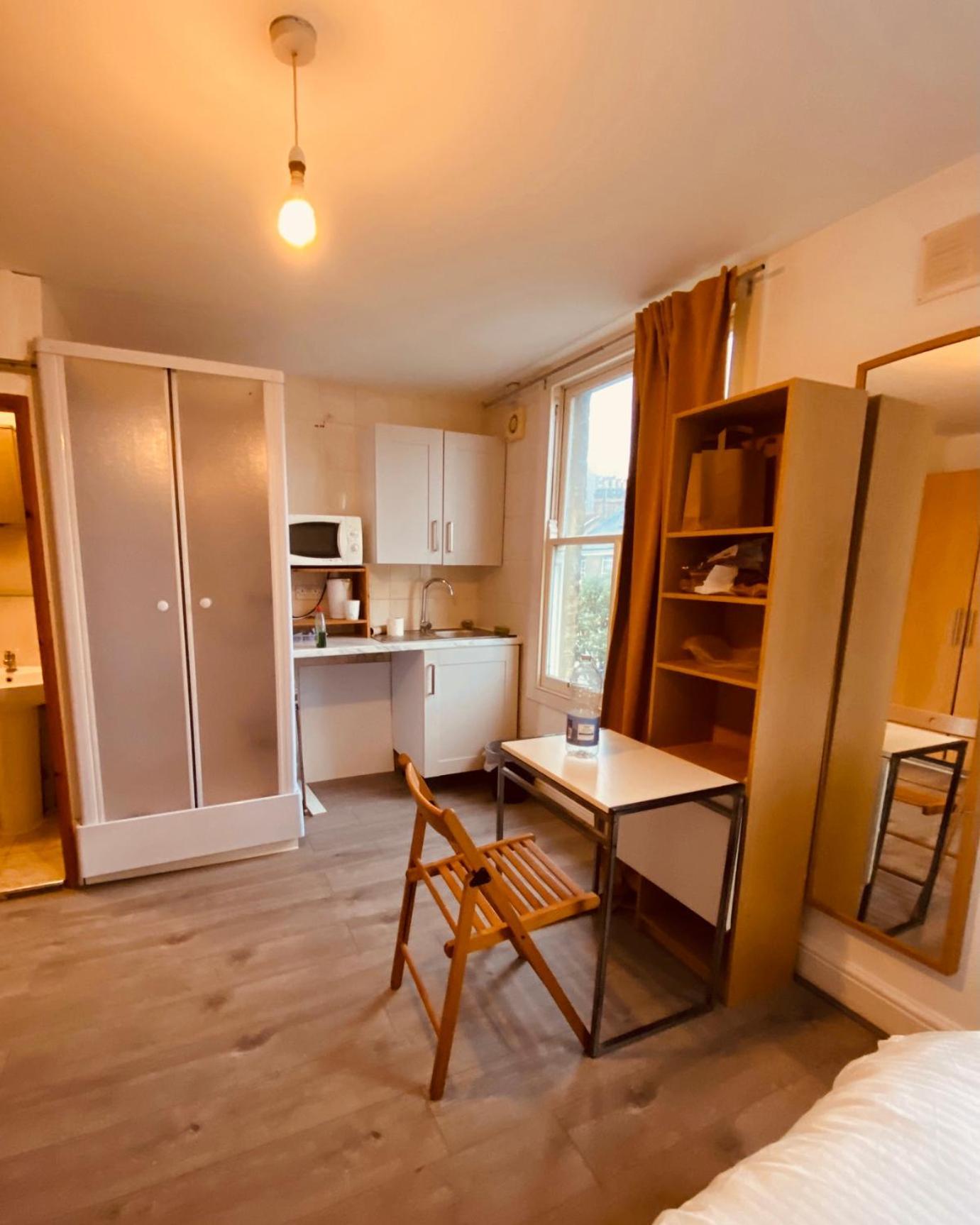 In Islington Apartment