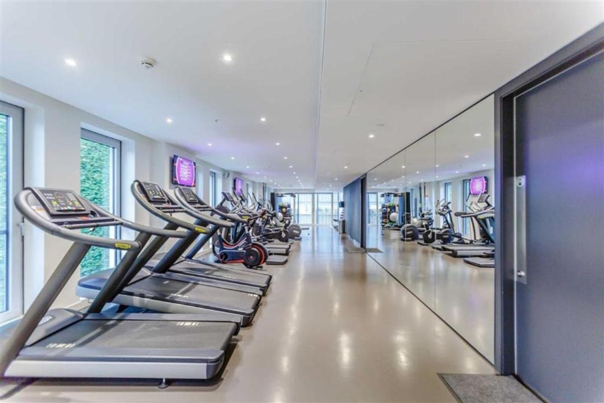 Stunning View Large 1 Bed London