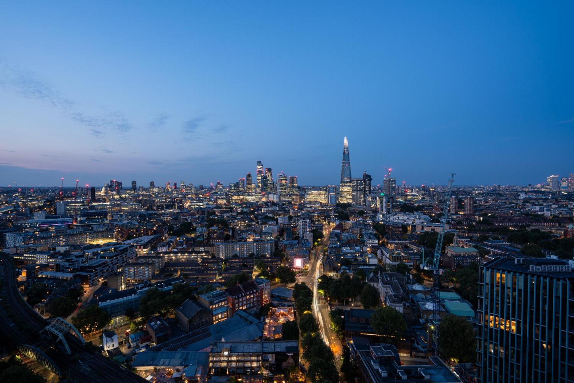 Stunning View Large 1 Bed London