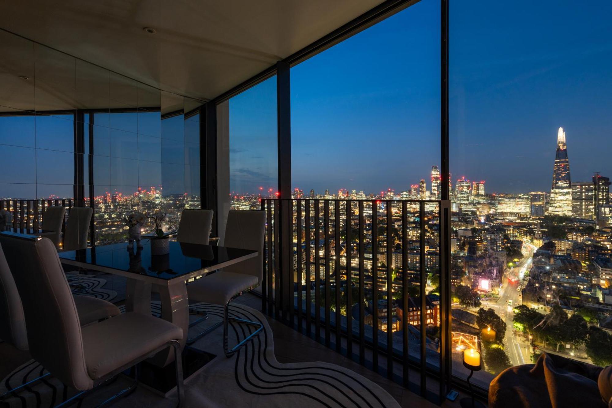 Stunning View Large 1 Bed *