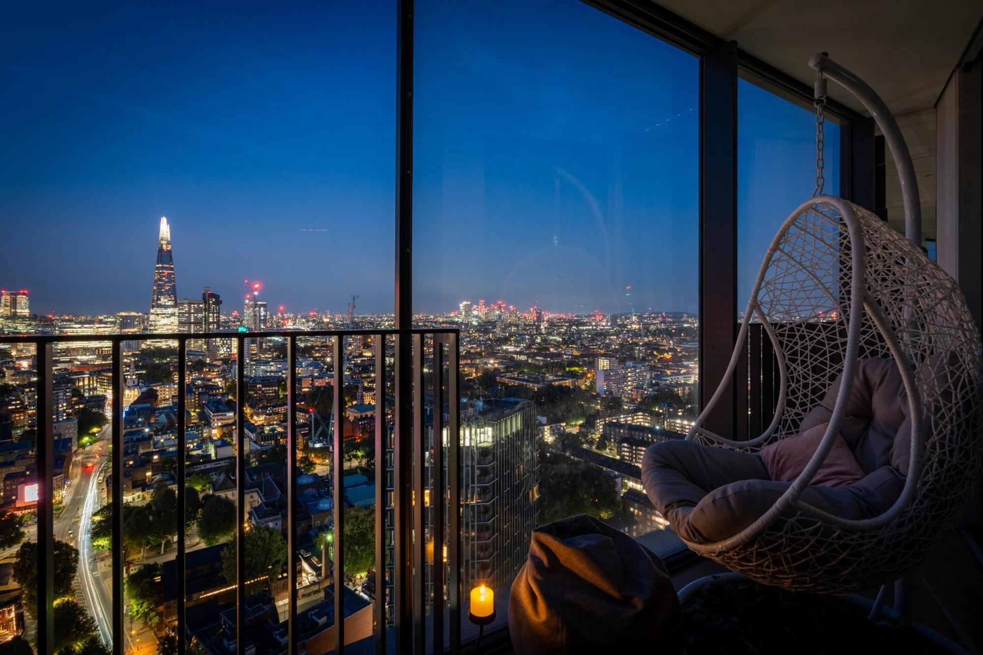 Stunning View Large 1 Bed London