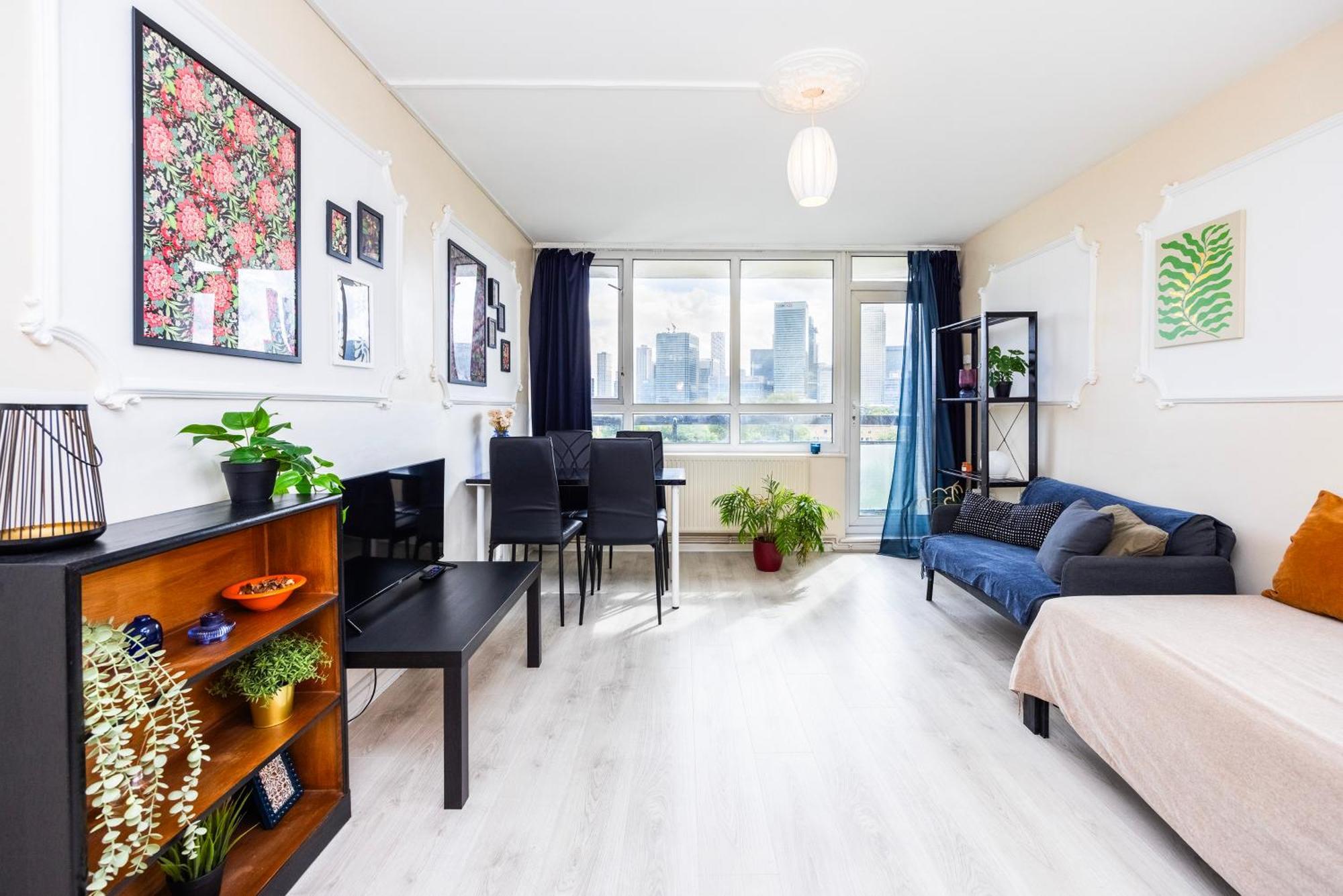 Poplar - Sleep 4-5 - Ideal For Business Travellers & Contractors - Near Canary Wharf And Dlr Station - Parking Tickets Available On Request *
