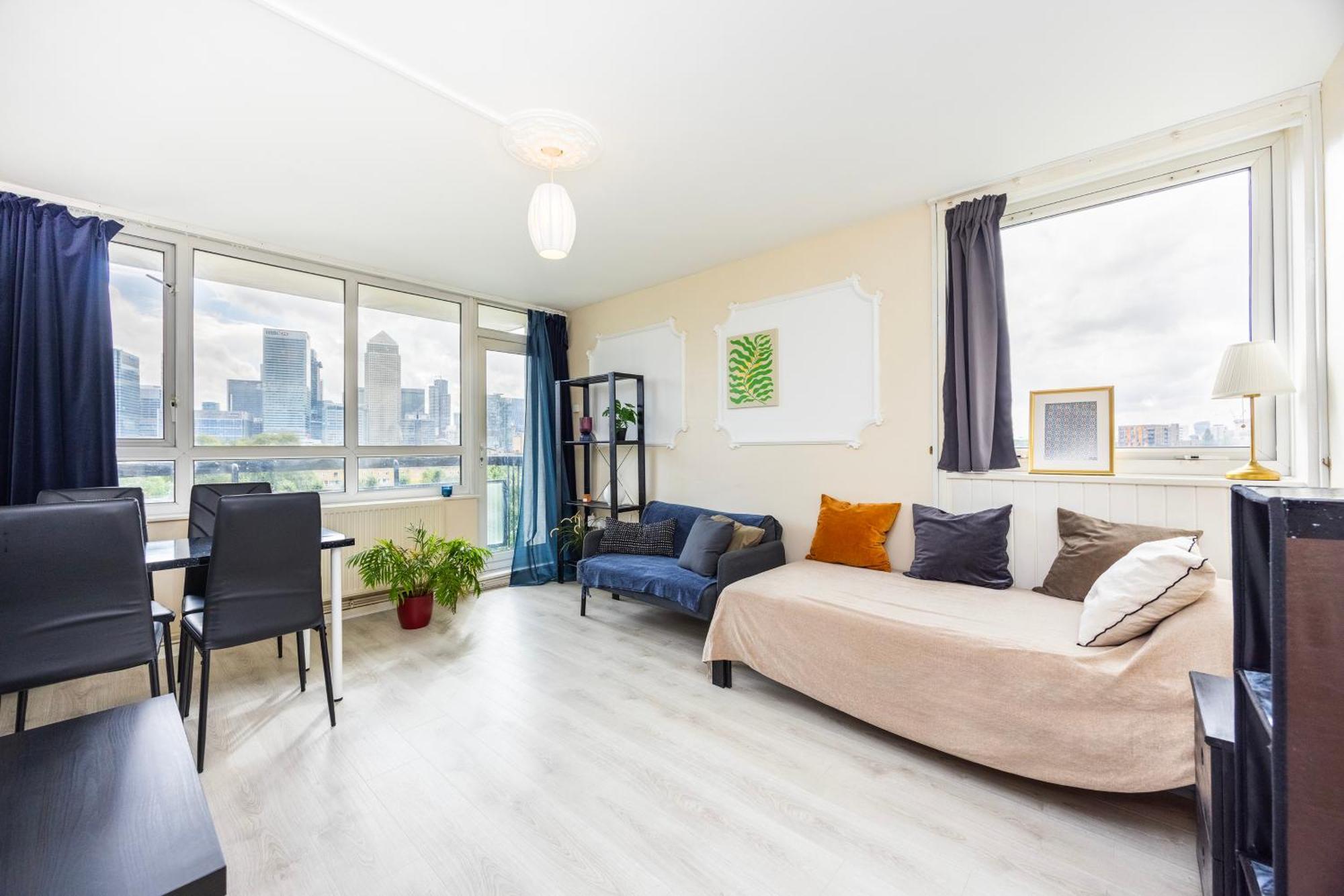 Poplar - Sleep 4-5 - Ideal For Business Travellers & Contractors - Near Canary Wharf And Dlr Station - Parking Tickets Available On Request Apartment London