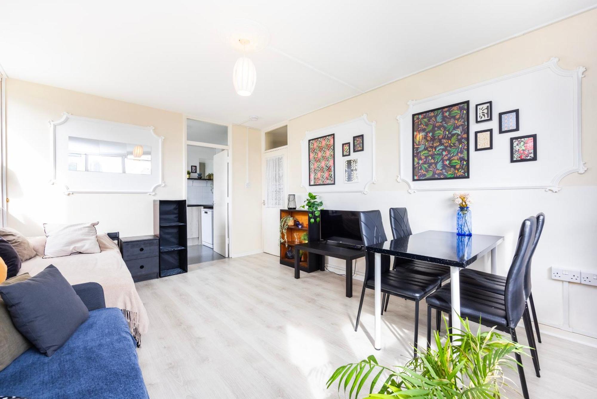 Poplar - Sleep 4-5 - Ideal For Business Travellers & Contractors - Near Canary Wharf And Dlr Station - Parking Tickets Available On Request * London