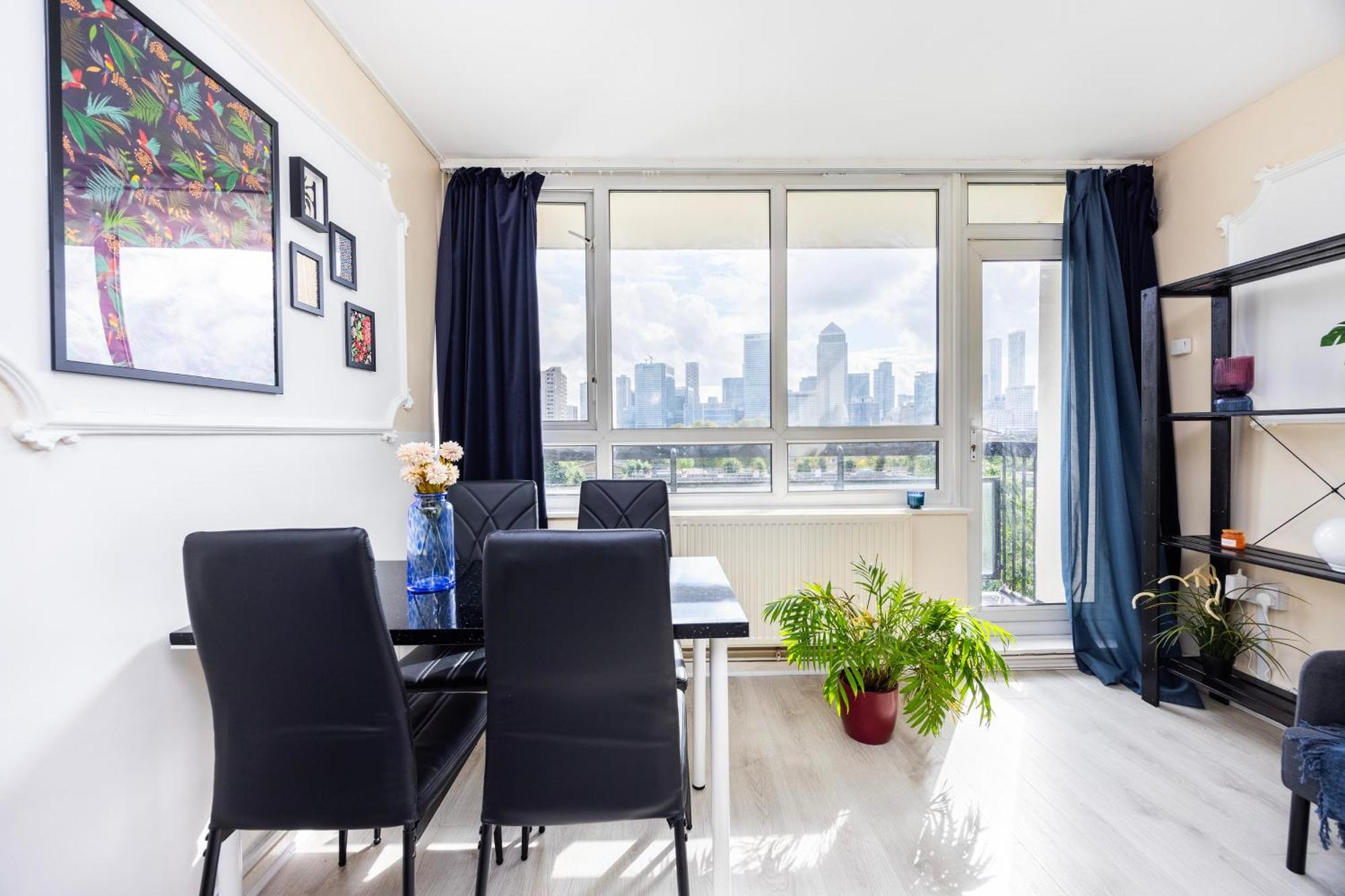 Poplar - Sleep 4-5 - Ideal For Business Travellers & Contractors - Near Canary Wharf And Dlr Station - Parking Tickets Available On Request