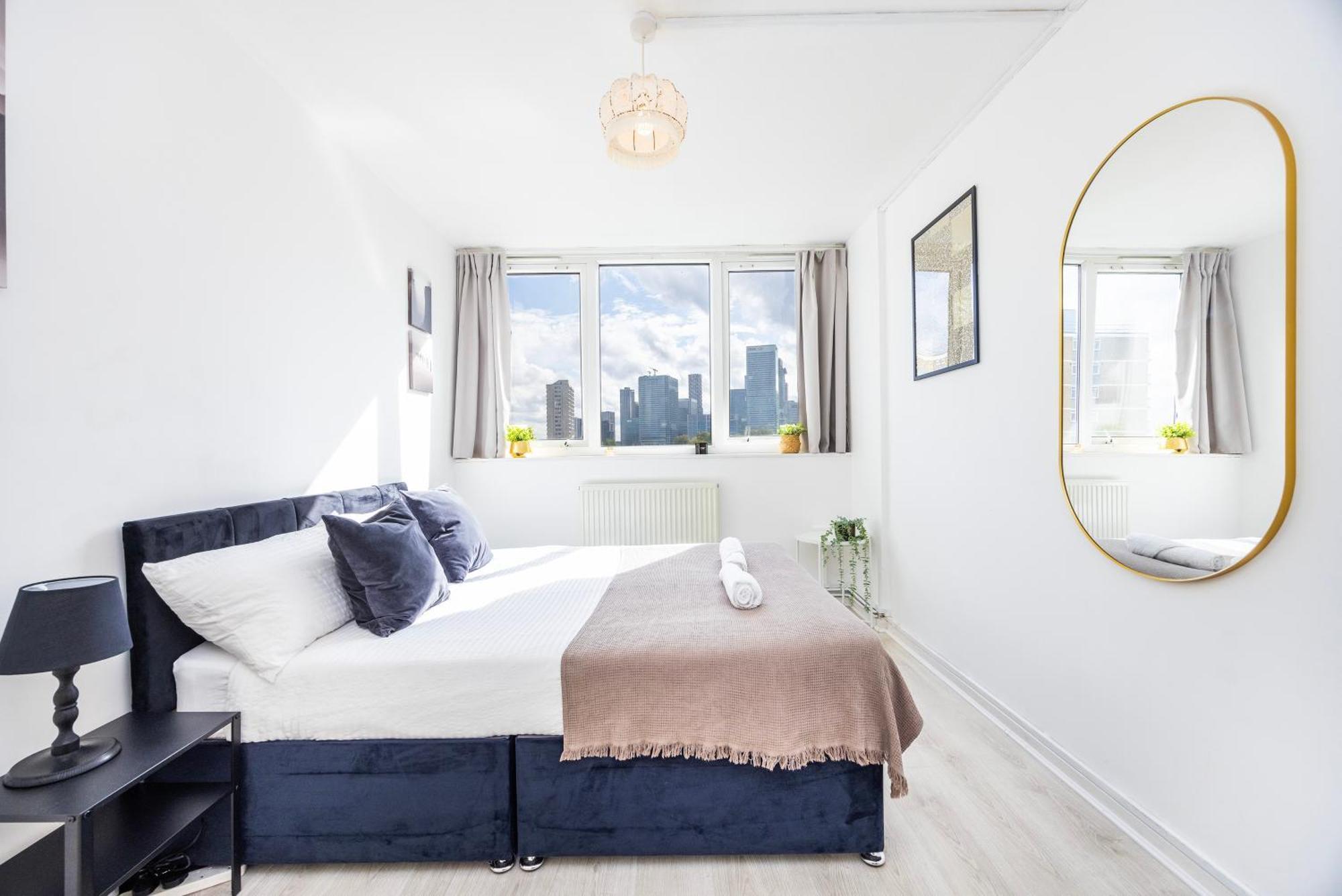 Poplar - Sleep 4-5 - Ideal For Business Travellers & Contractors - Near Canary Wharf And Dlr Station - Parking Tickets Available On Request Apartment