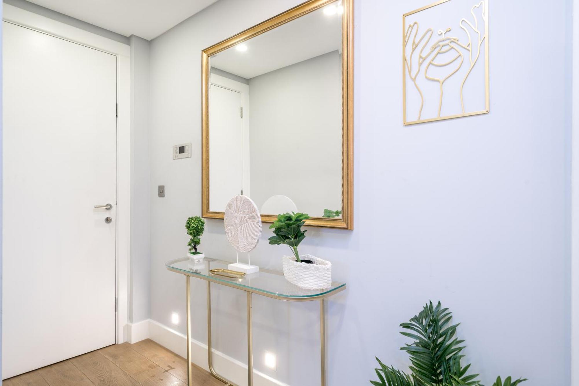 Nottinghill On River Luxe Flat With Balcony *