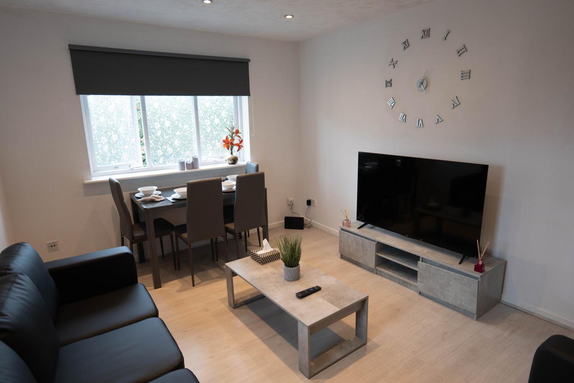 Beckton Docklands - 1 Bedroom - Sleeps 4 - Wifi London