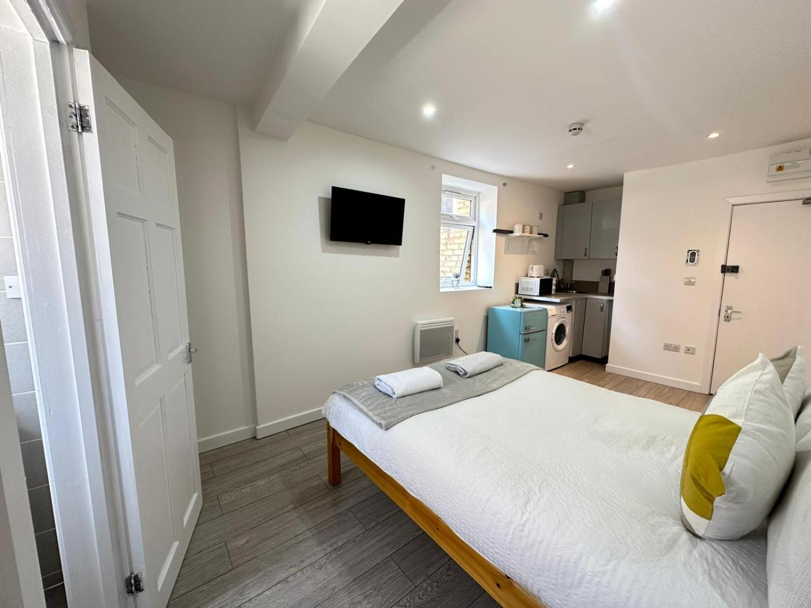 Apartment Kensington Two Bedroom Near Cromwell Hospital *