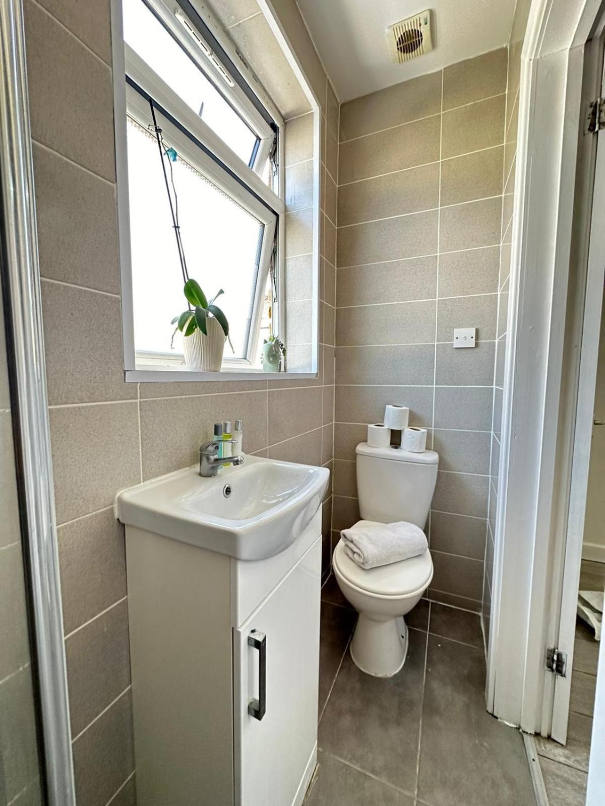 Apartment Kensington Two Bedroom Near Cromwell Hospital London