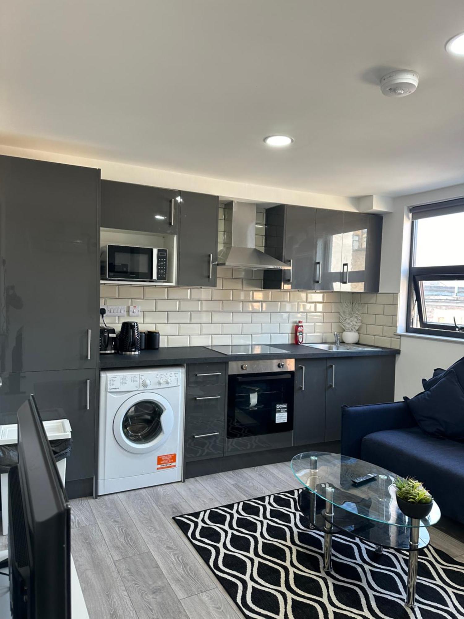 Appartement Modern 3 Bedroom With 2 Bathroom In *