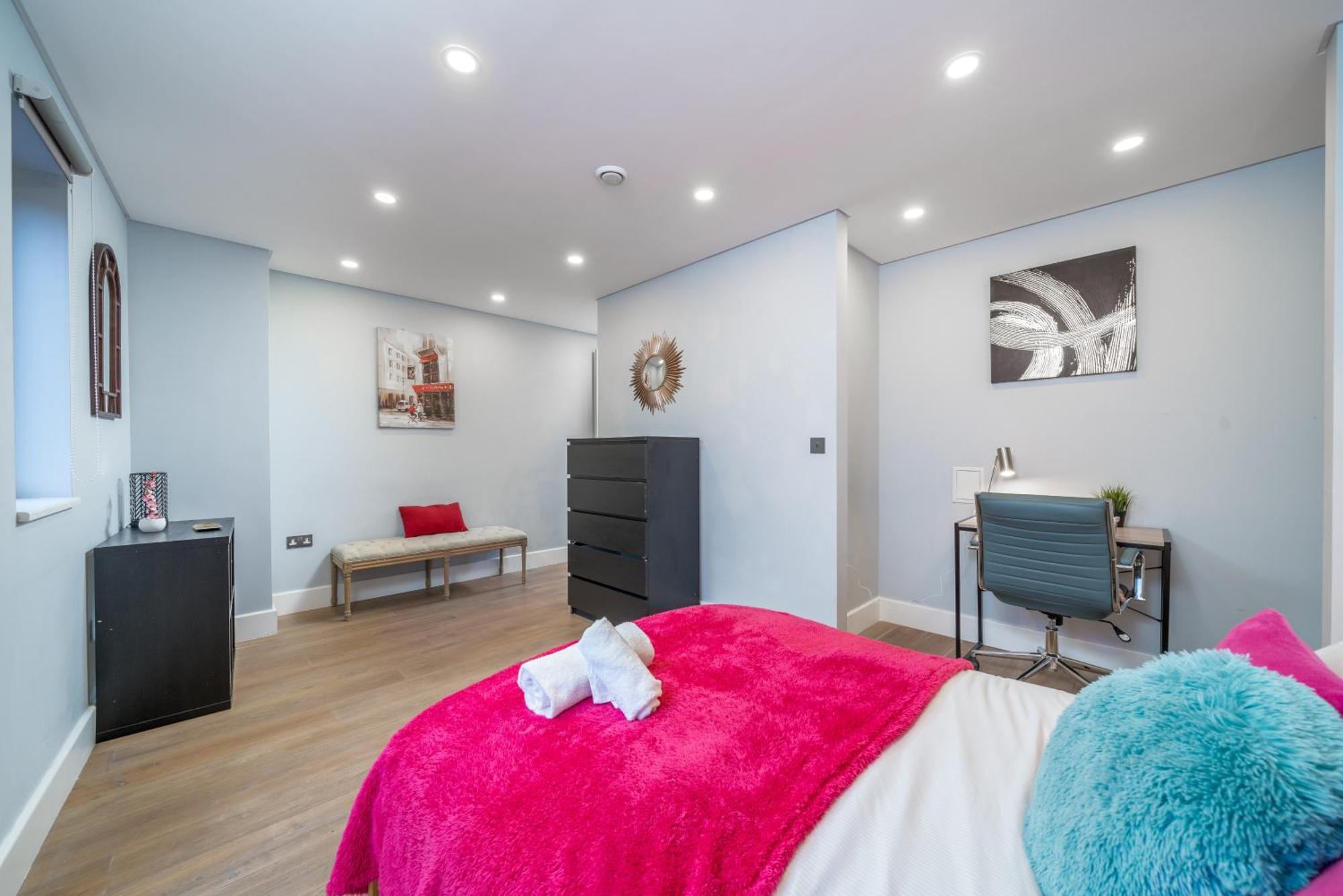 Apartment Nottinghill On River Luxe Flat With Balcony London