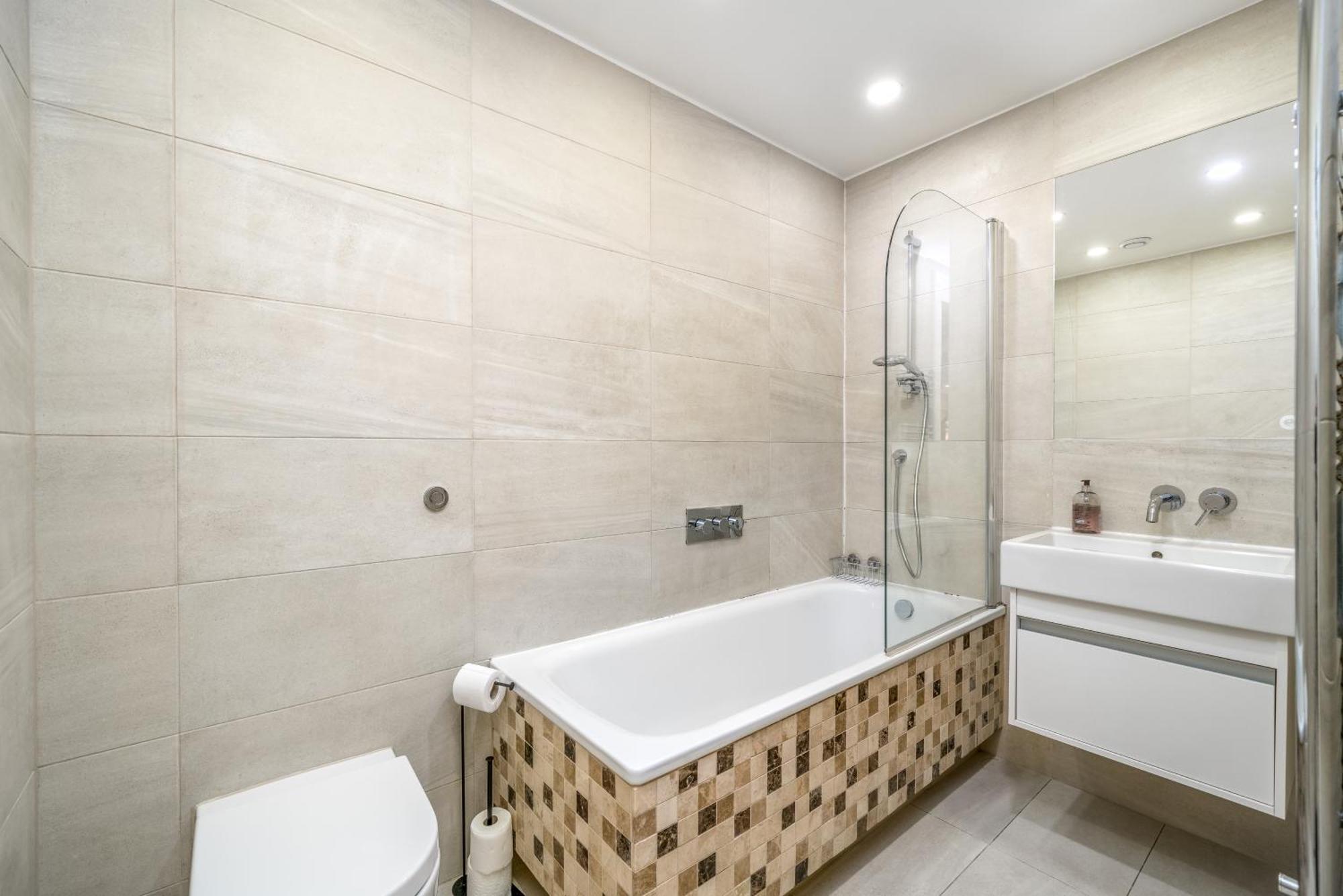 Nottinghill On River Luxe Flat With Balcony London